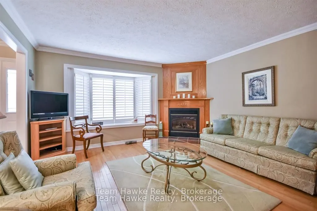 90 Burke Street, #20