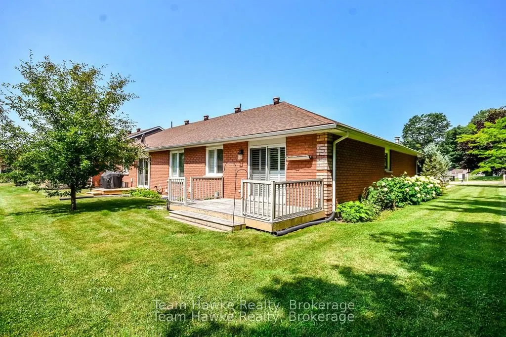 90 Burke Street, #20