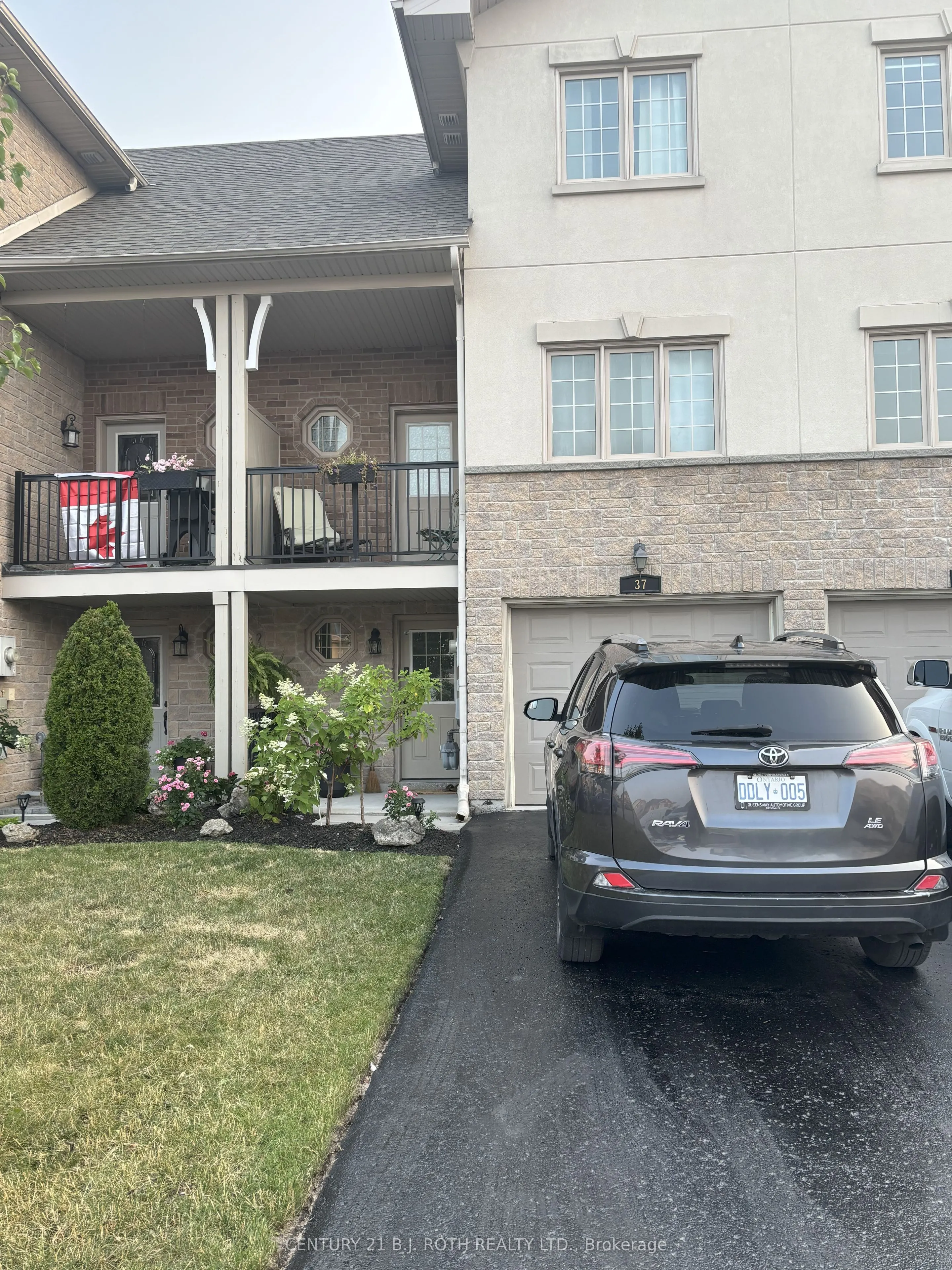 175 Stanley Street, #37