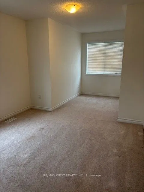 7 Village Gate Drive, #7