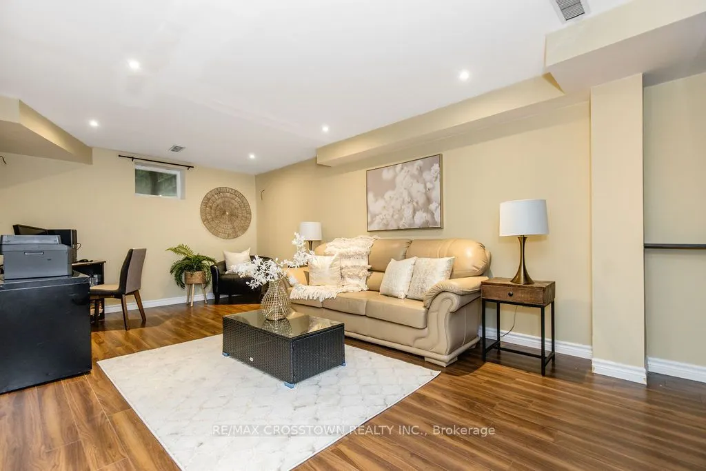 16 Bartor Boulevard