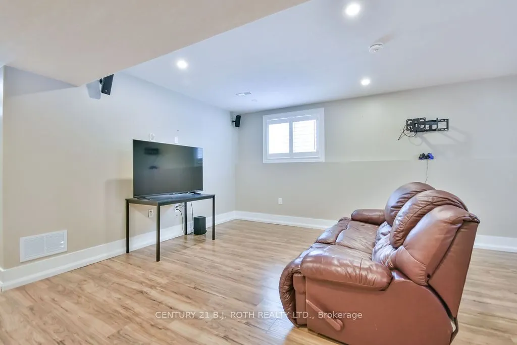 27 Houben Crescent