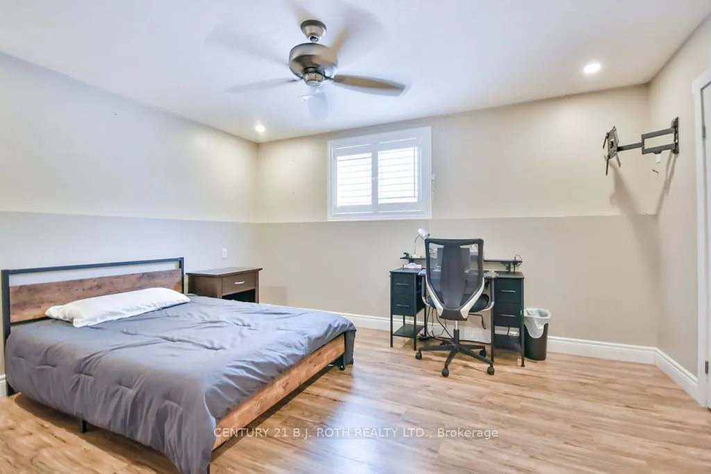 27 Houben Crescent