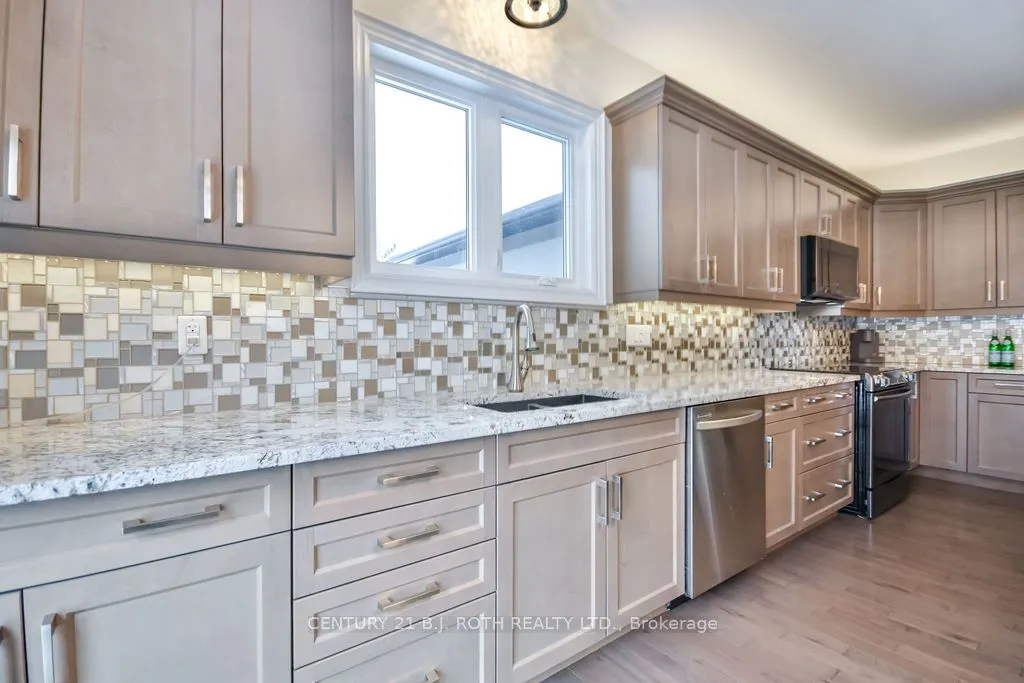 27 Houben Crescent