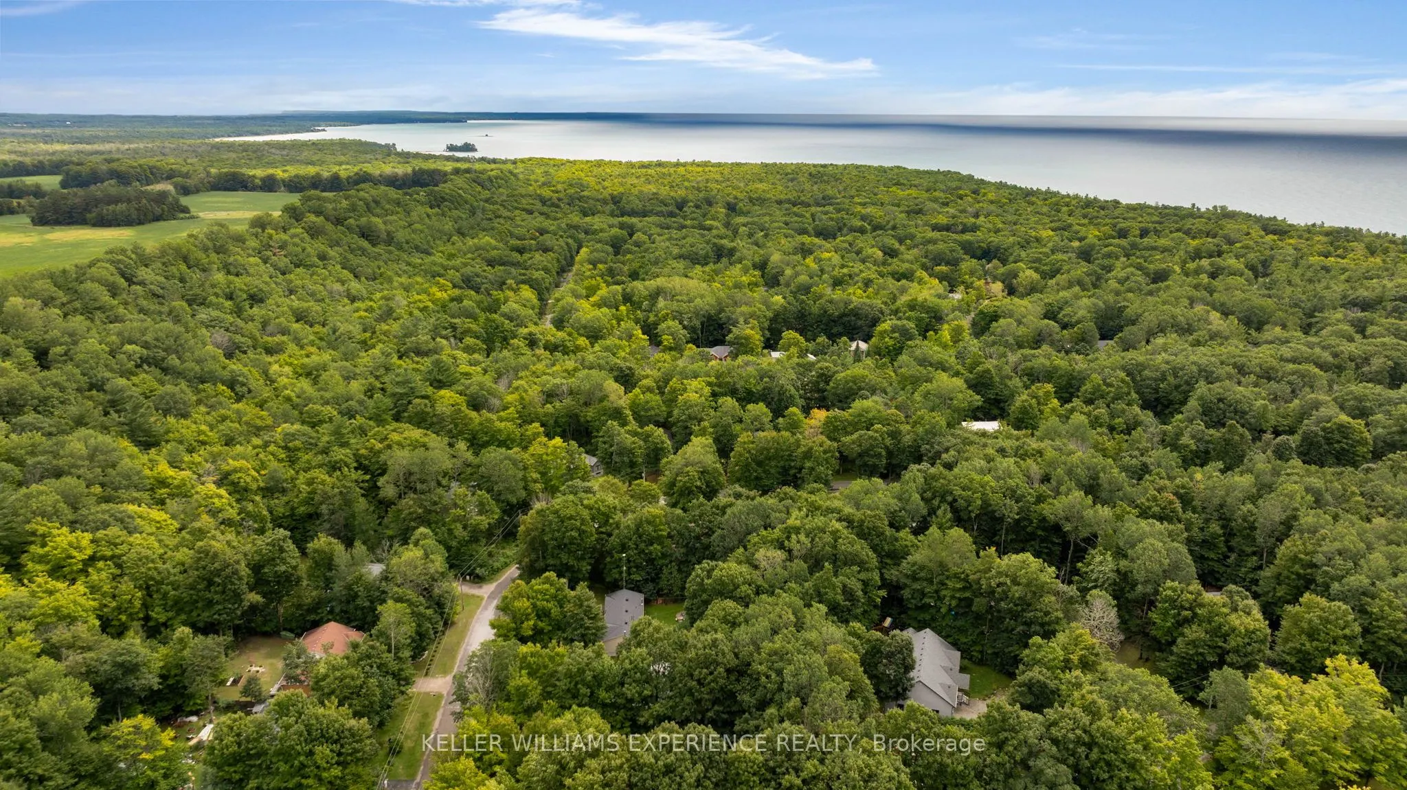 100 Desroches Trail
