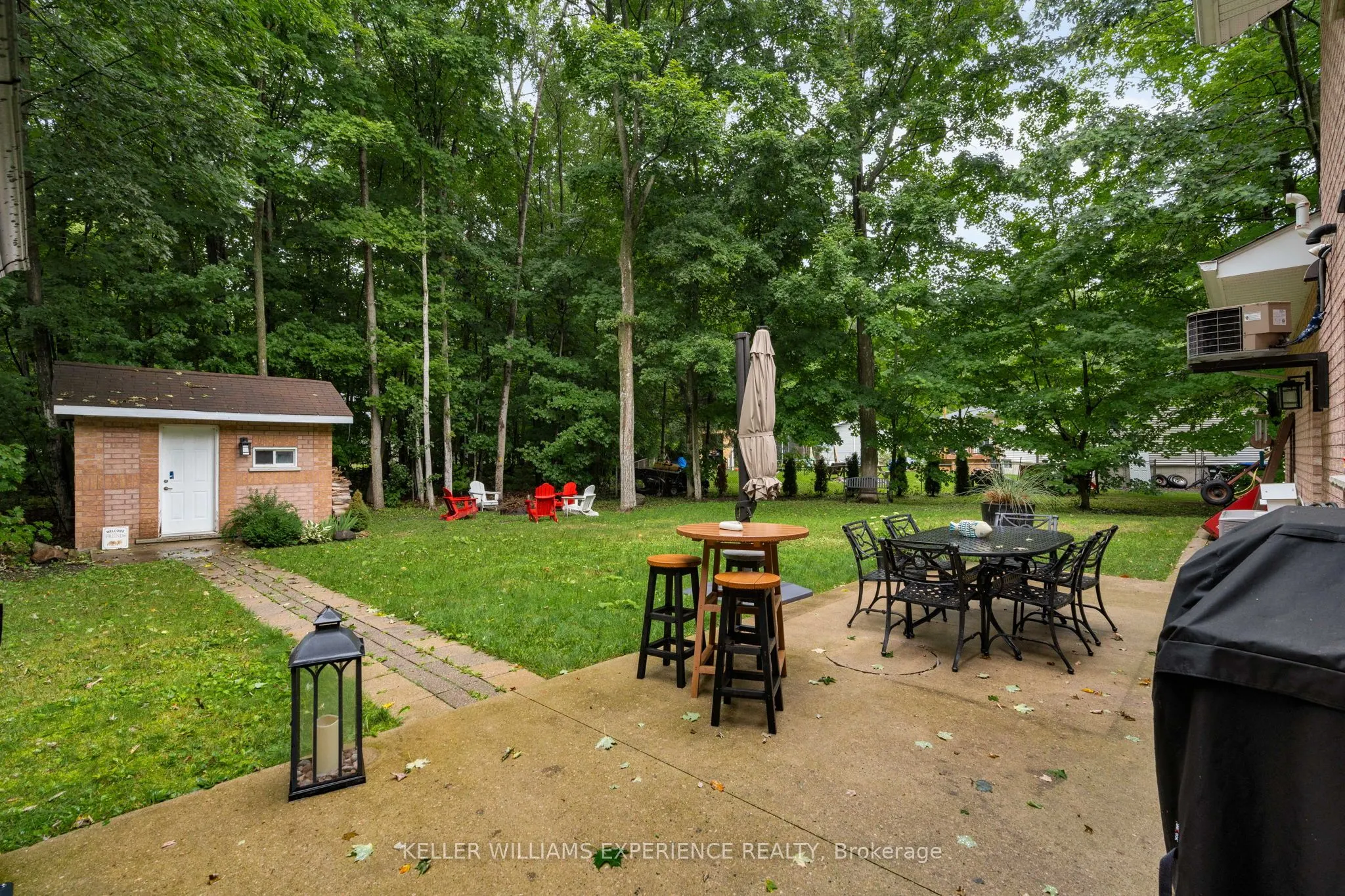 100 Desroches Trail