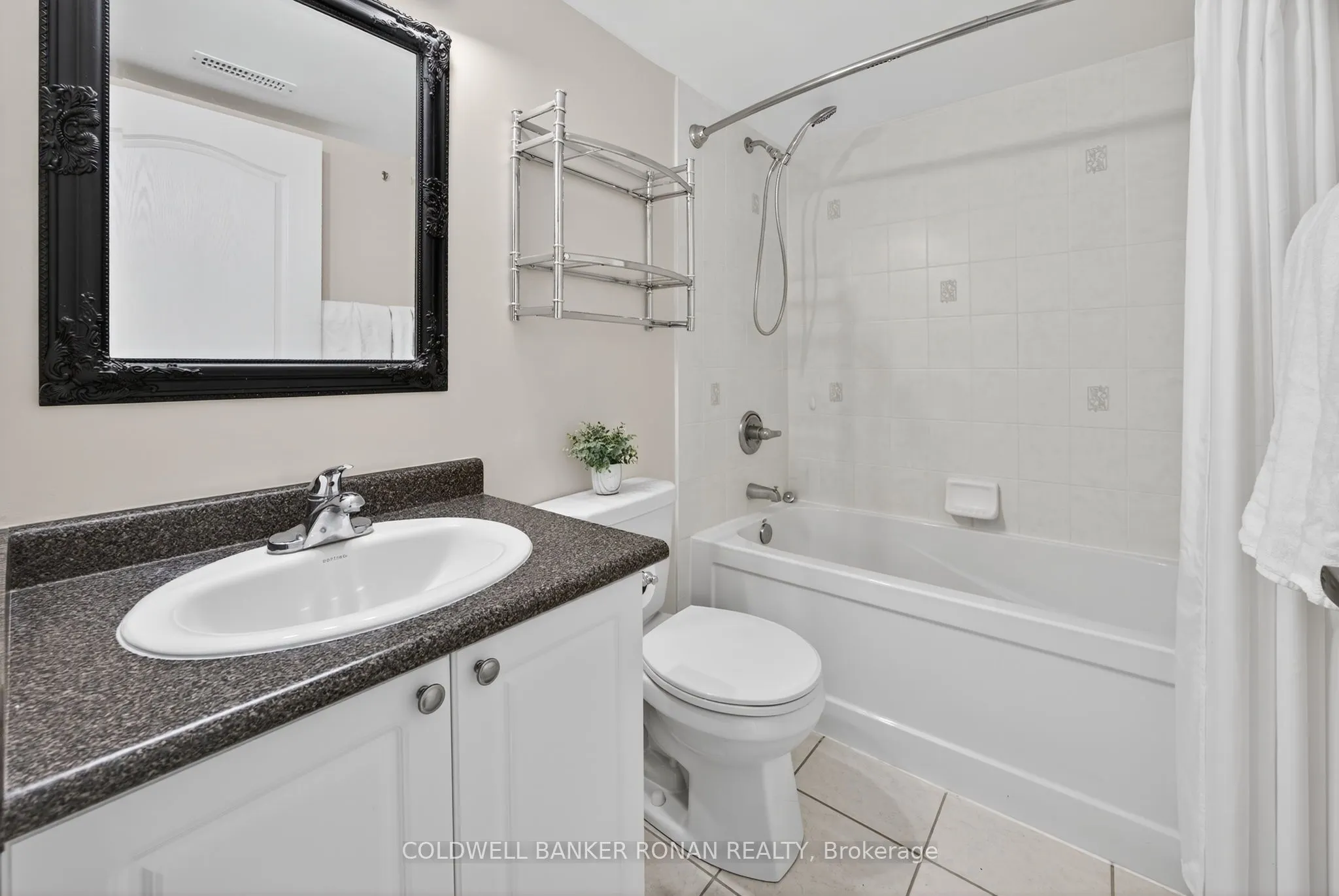 49 Ferndale Drive S, #8