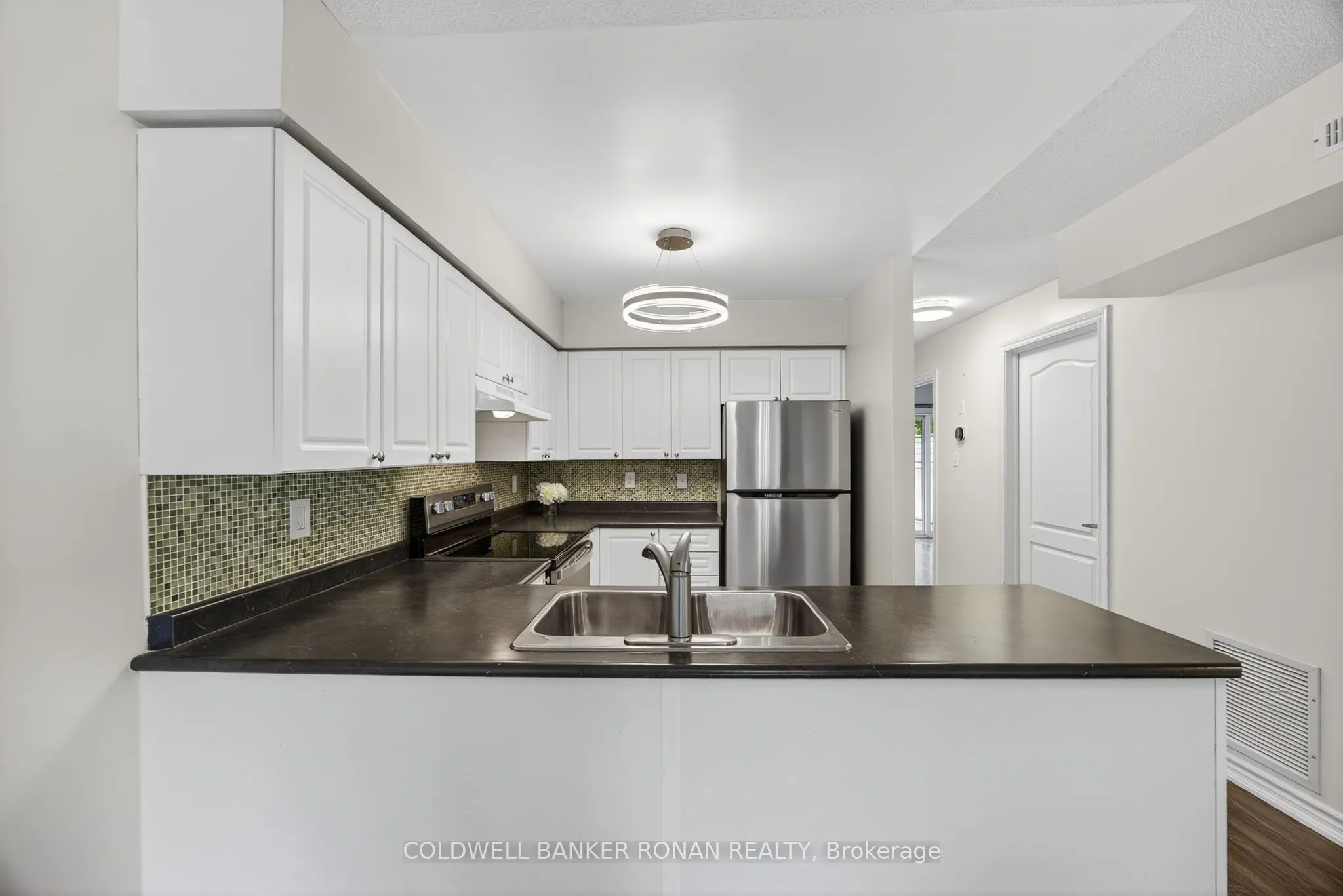 49 Ferndale Drive S, #8