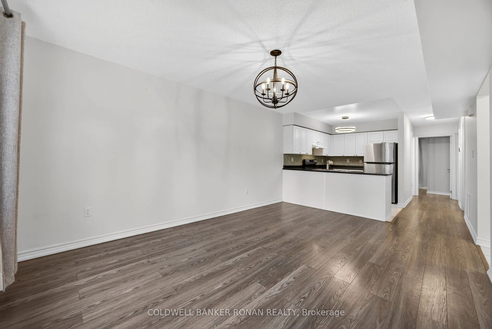 49 Ferndale Drive S, #8