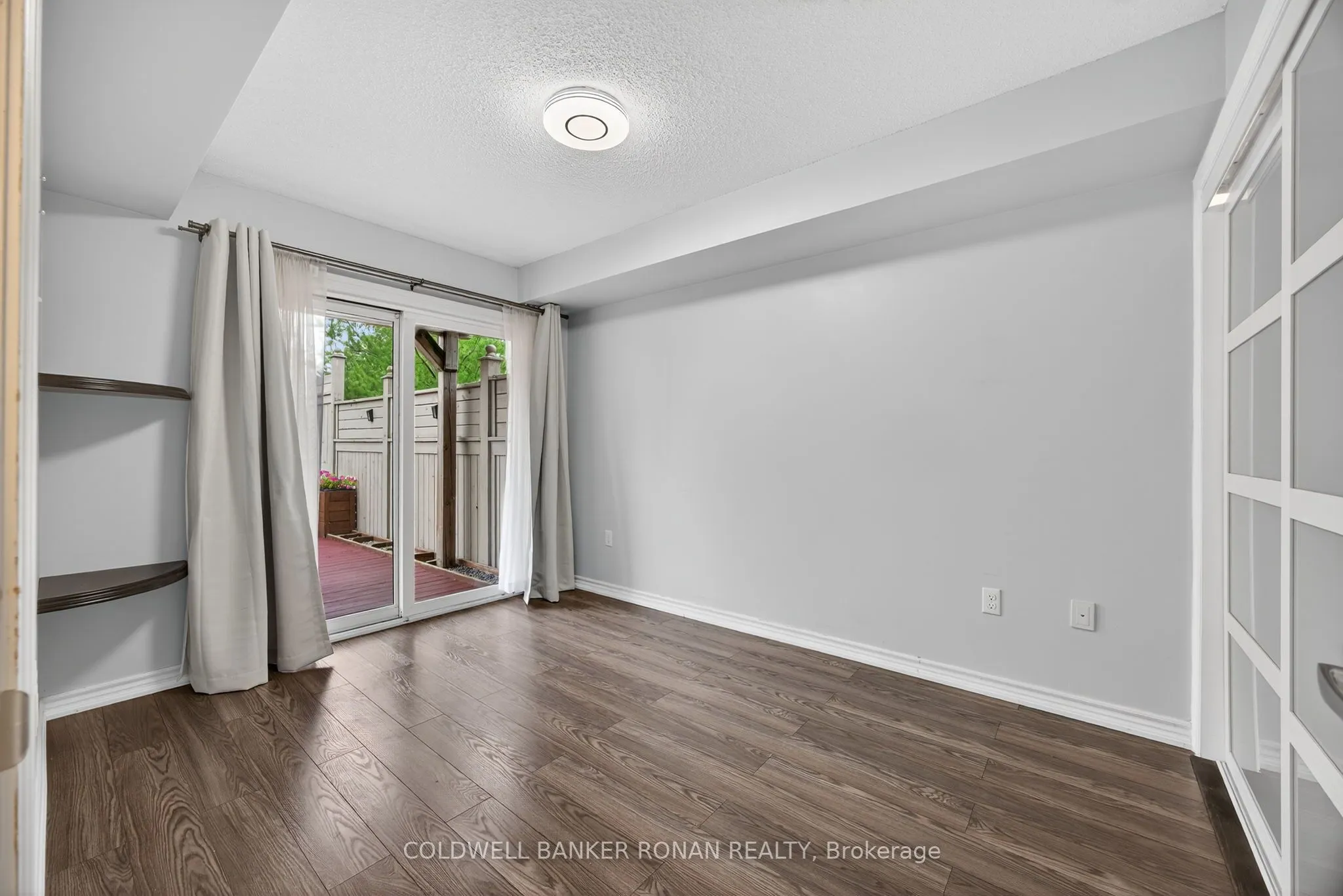 49 Ferndale Drive S, #8