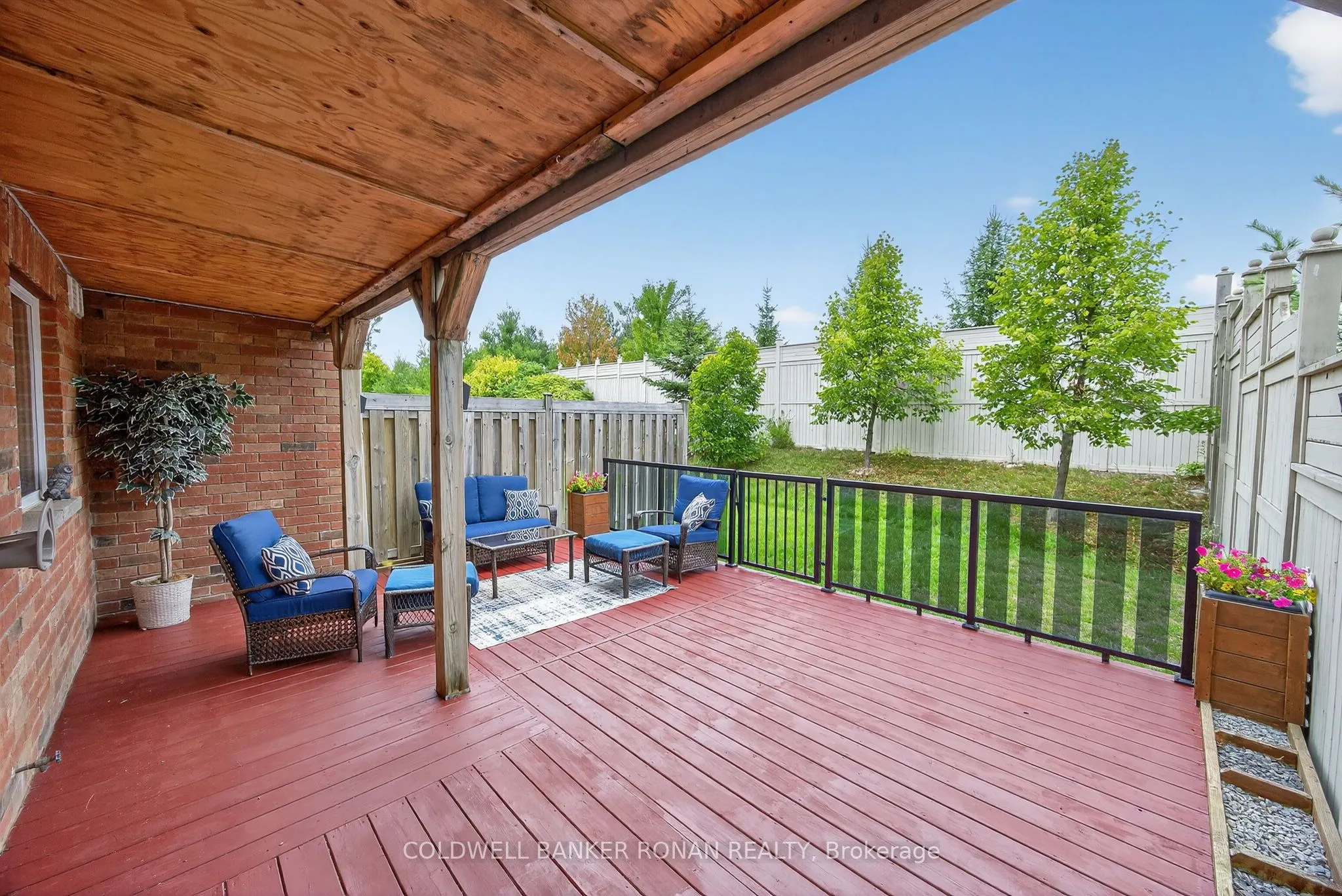 49 Ferndale Drive S, #8
