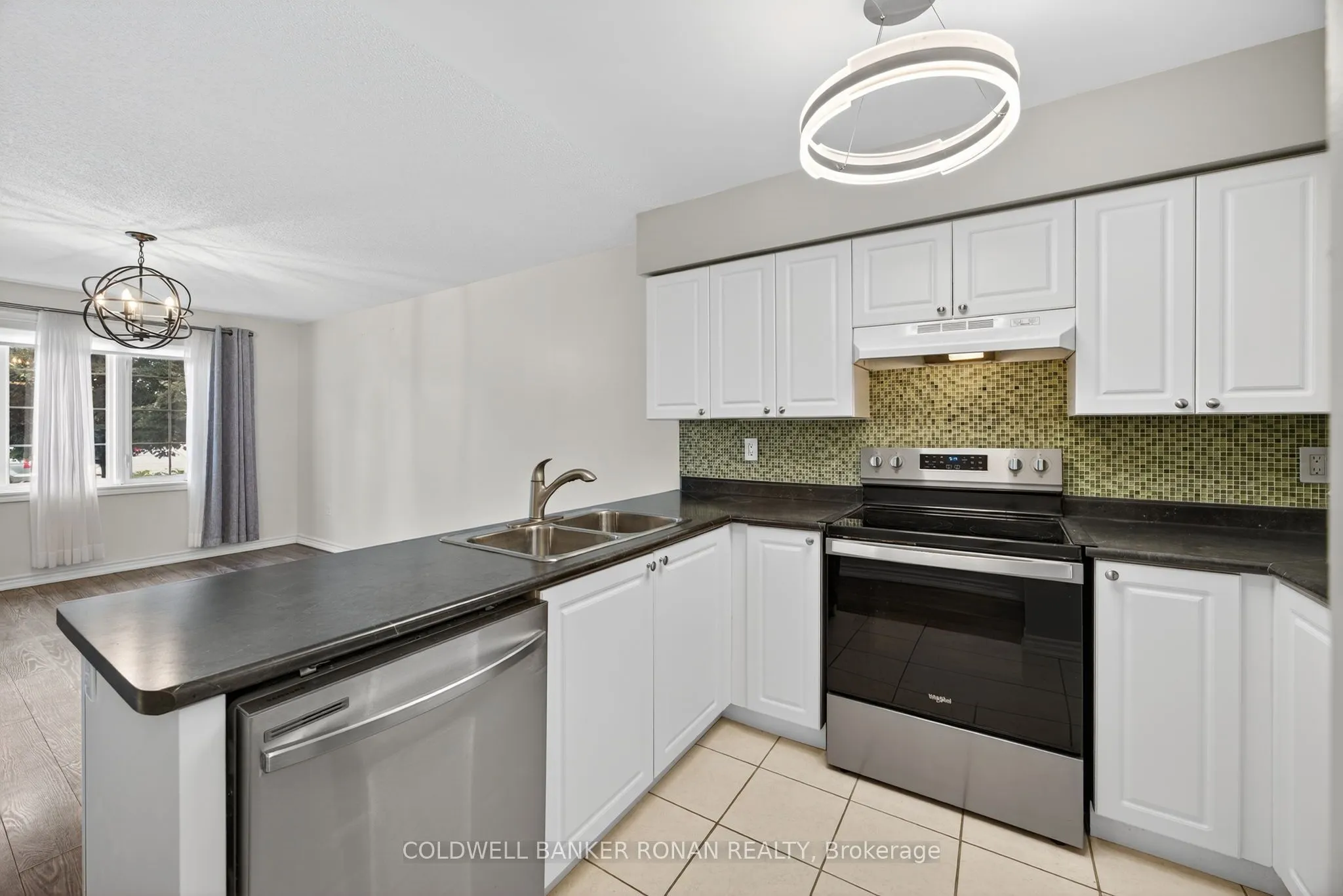 49 Ferndale Drive S, #8