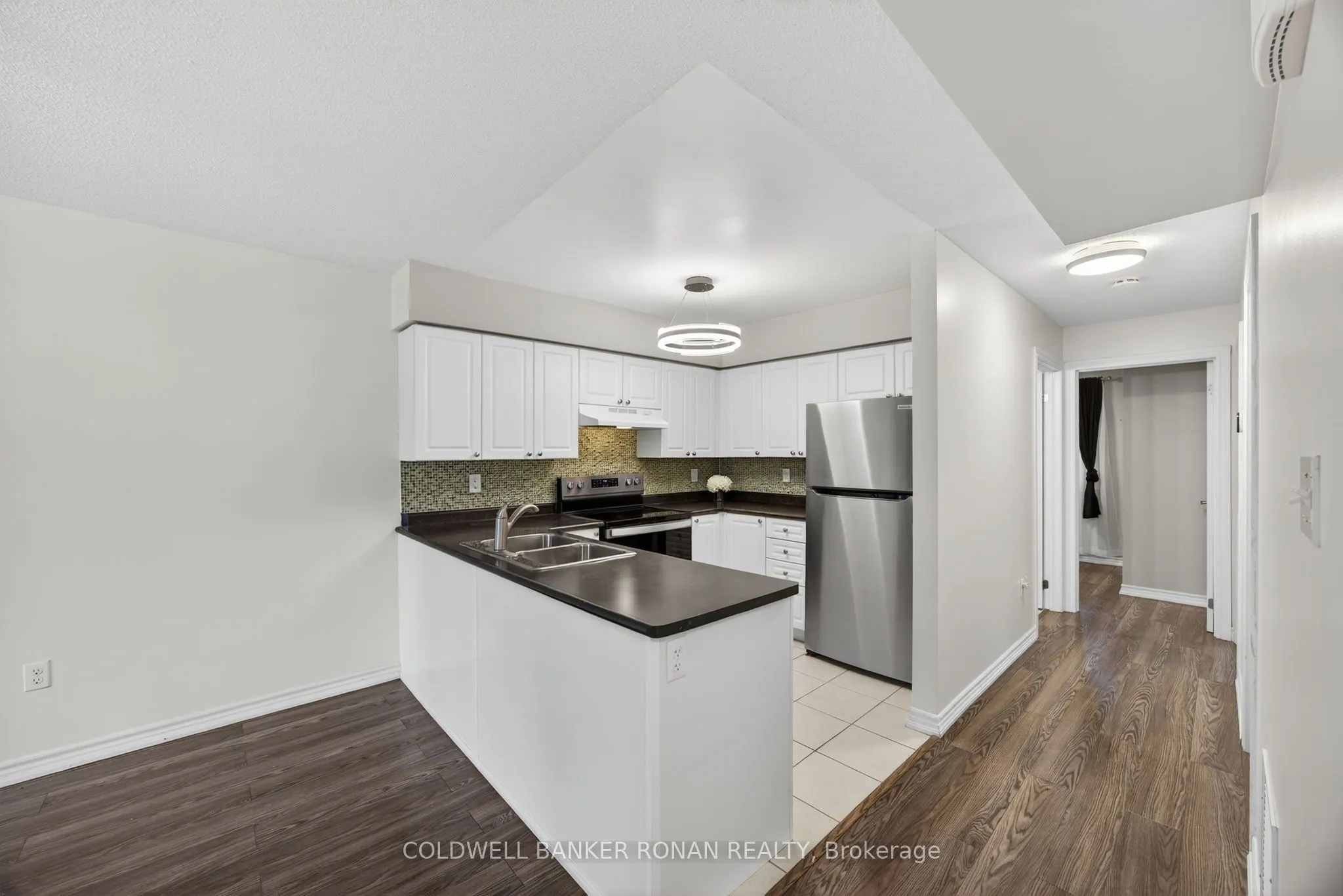 49 Ferndale Drive S, #8