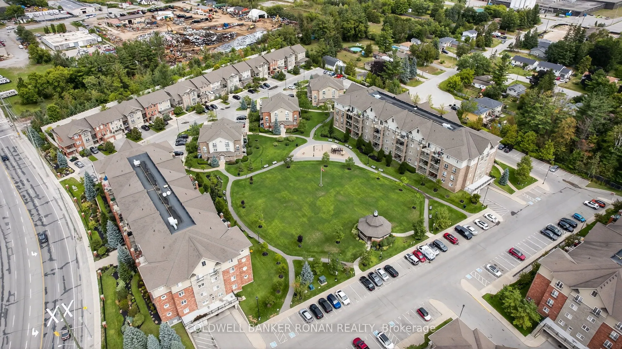 49 Ferndale Drive S, #8
