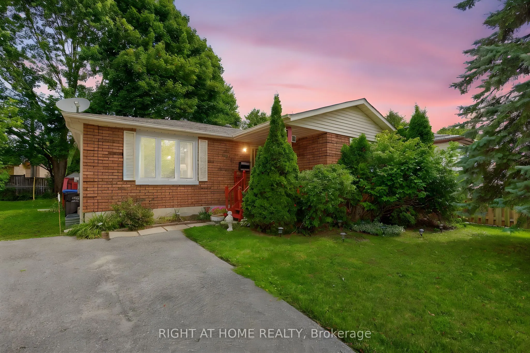 688 Bayview Drive