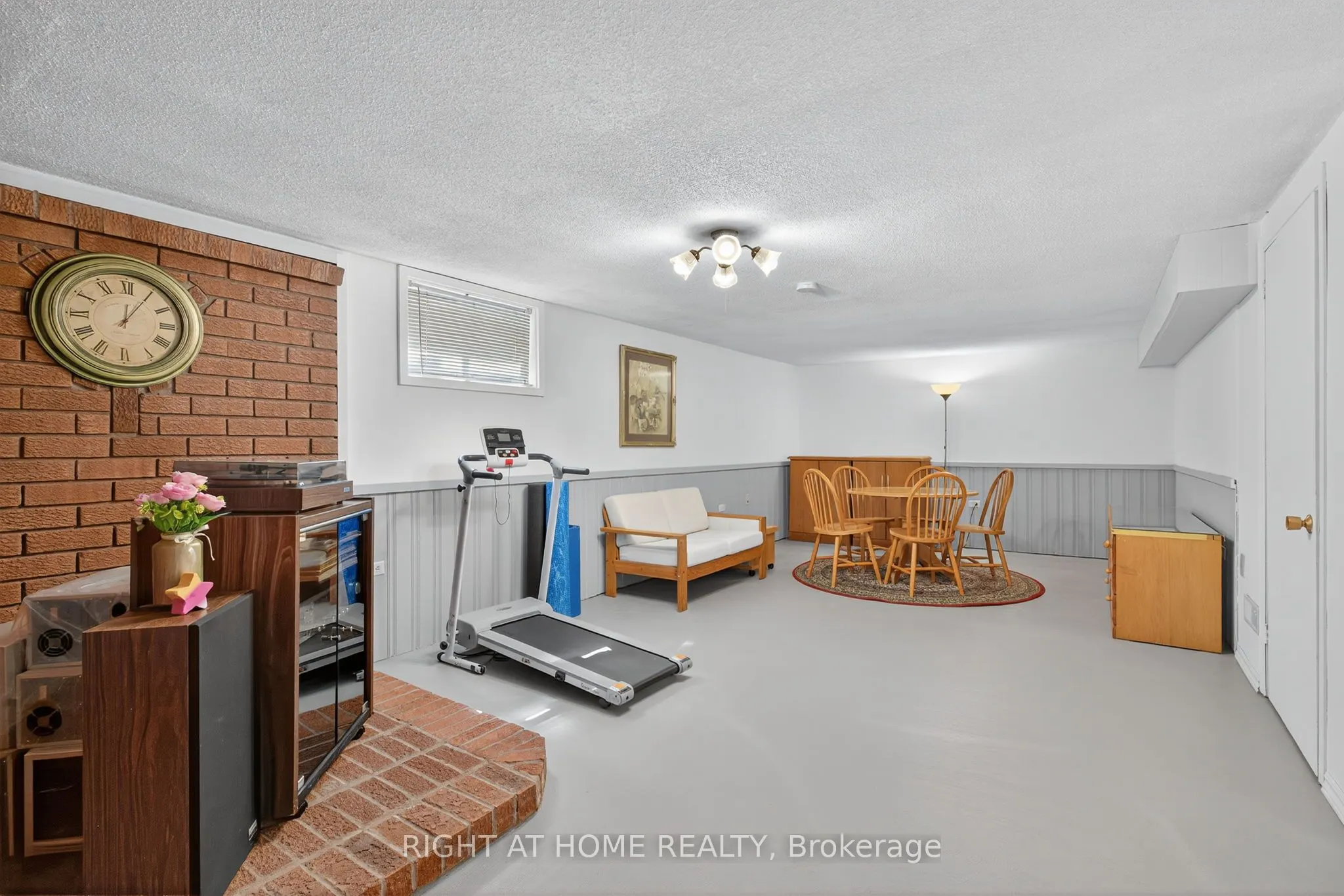 688 Bayview Drive
