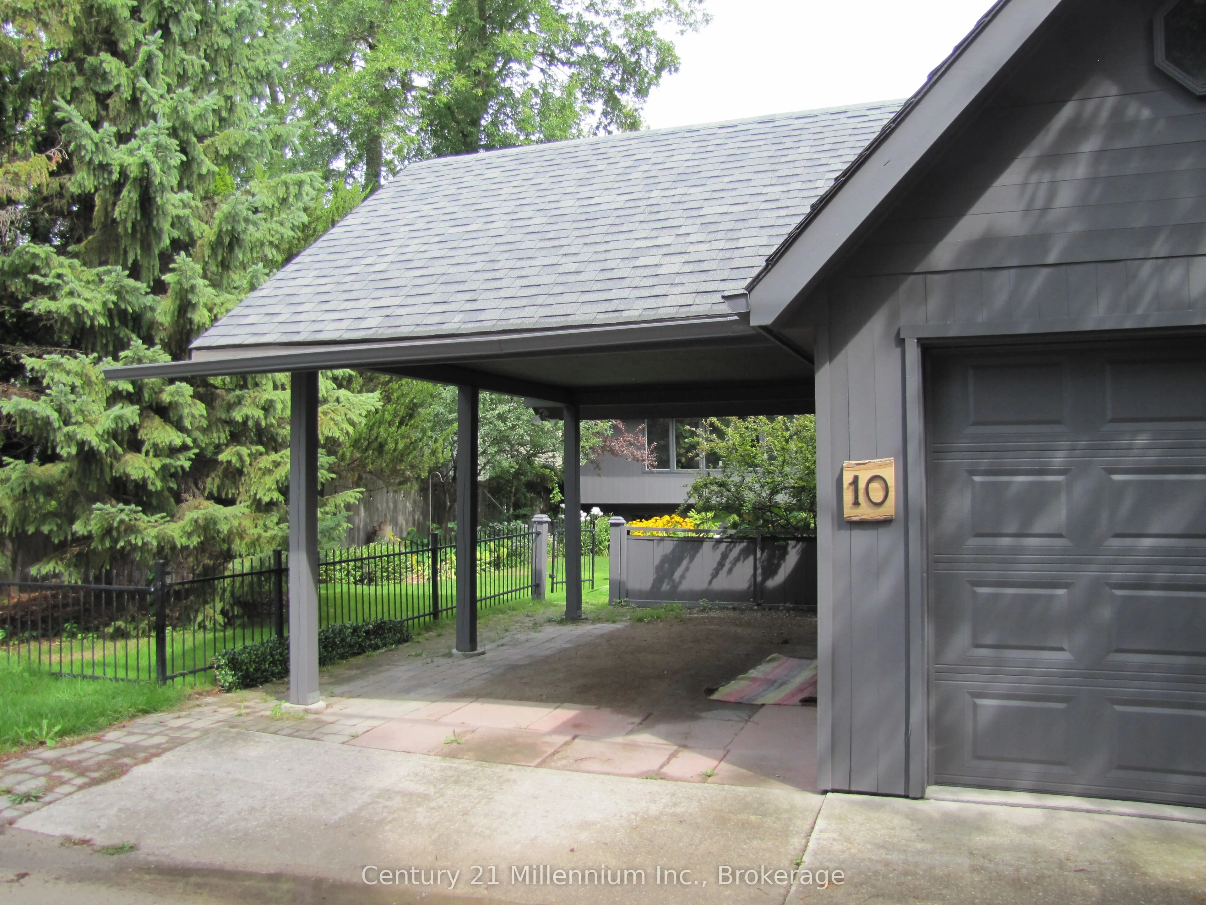 10 SUNSET Court