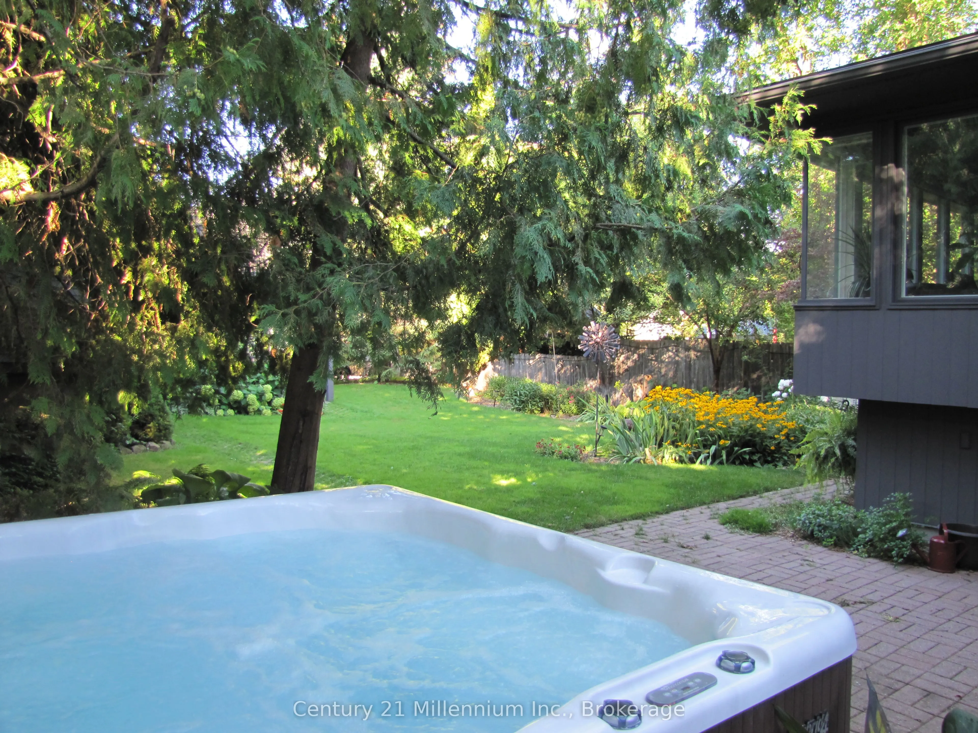 10 SUNSET Court