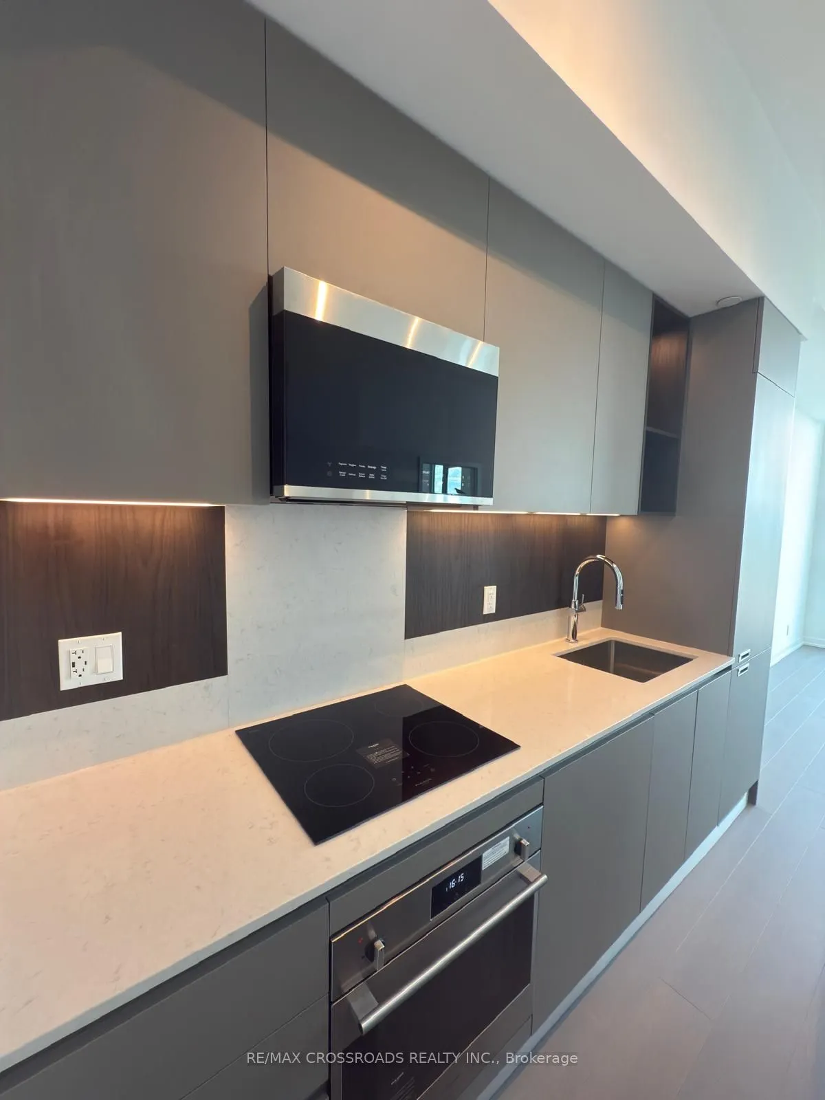 39 Mary Street, #3304