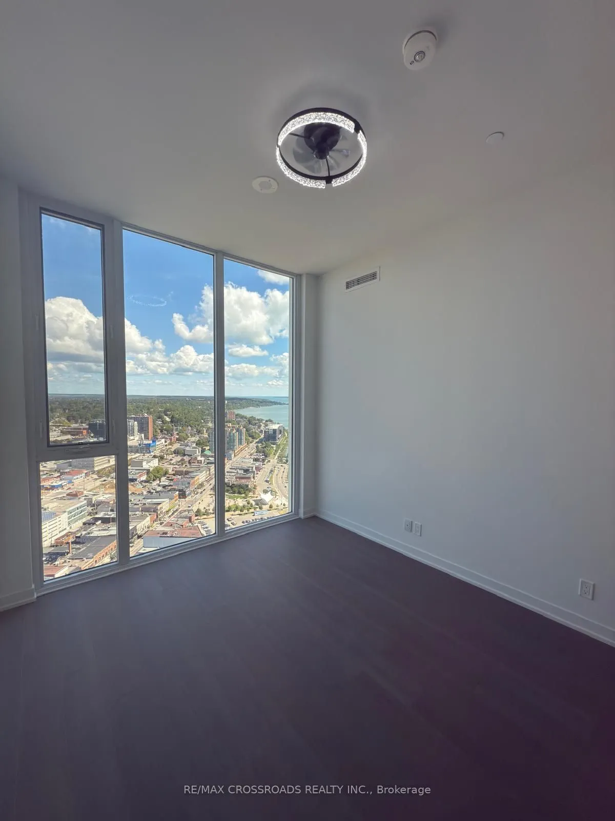 39 Mary Street, #3304