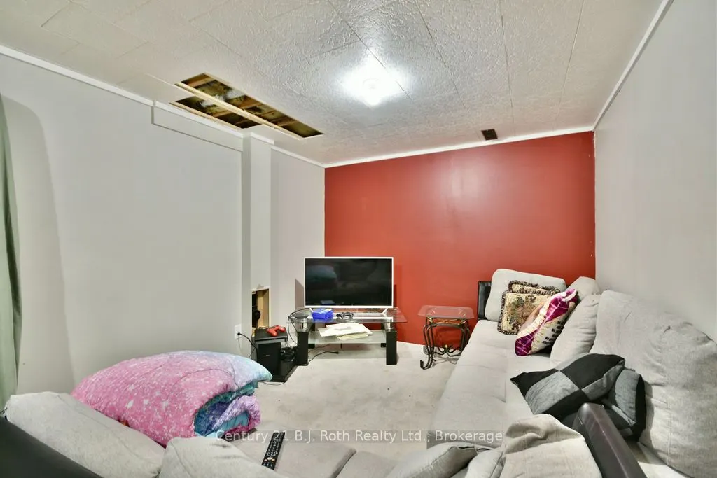 441 BARRIE Road, #7