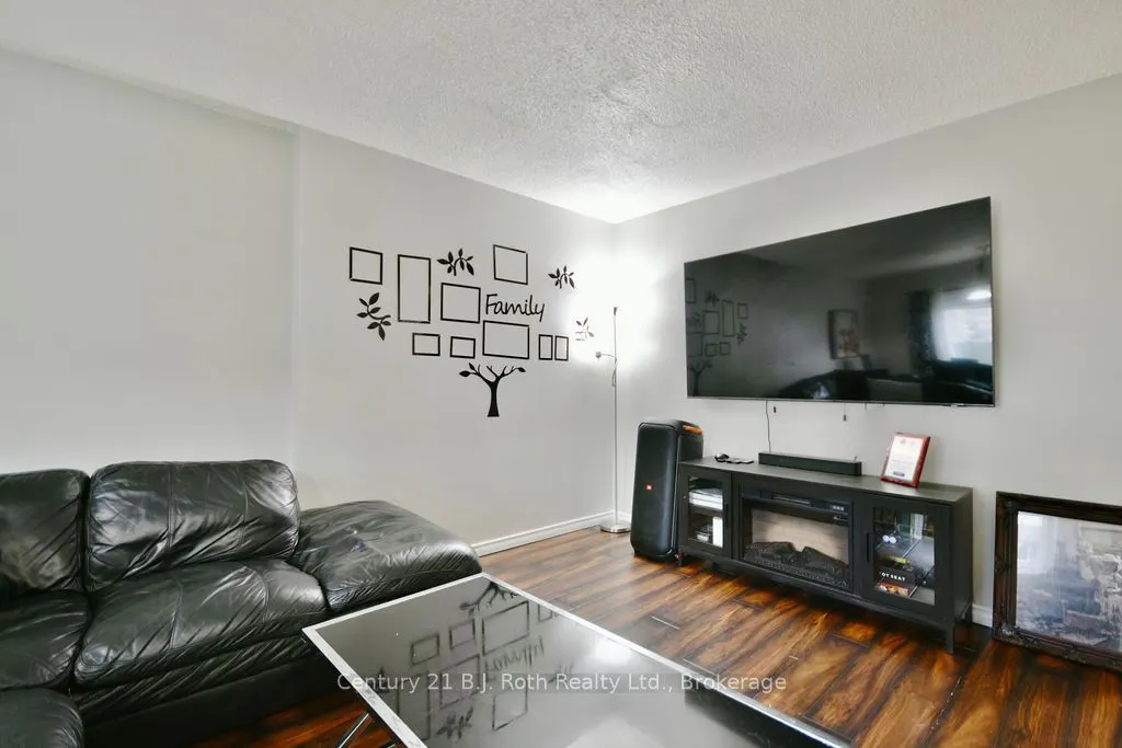 441 BARRIE Road, #7