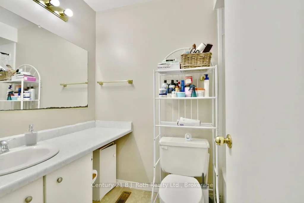 441 BARRIE Road, #7