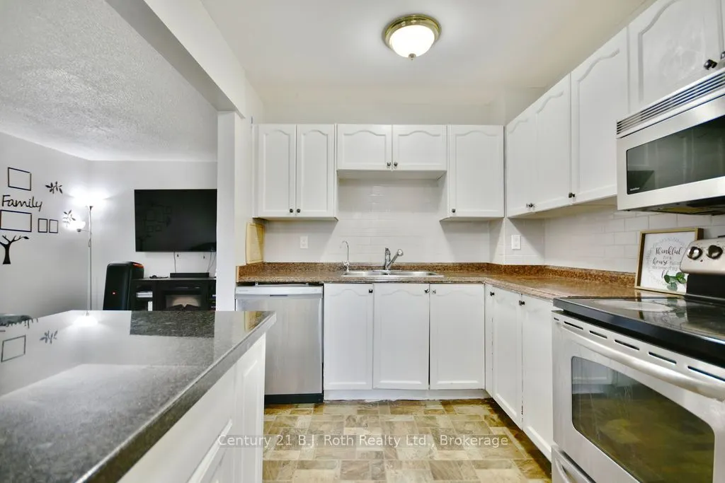 441 BARRIE Road, #7