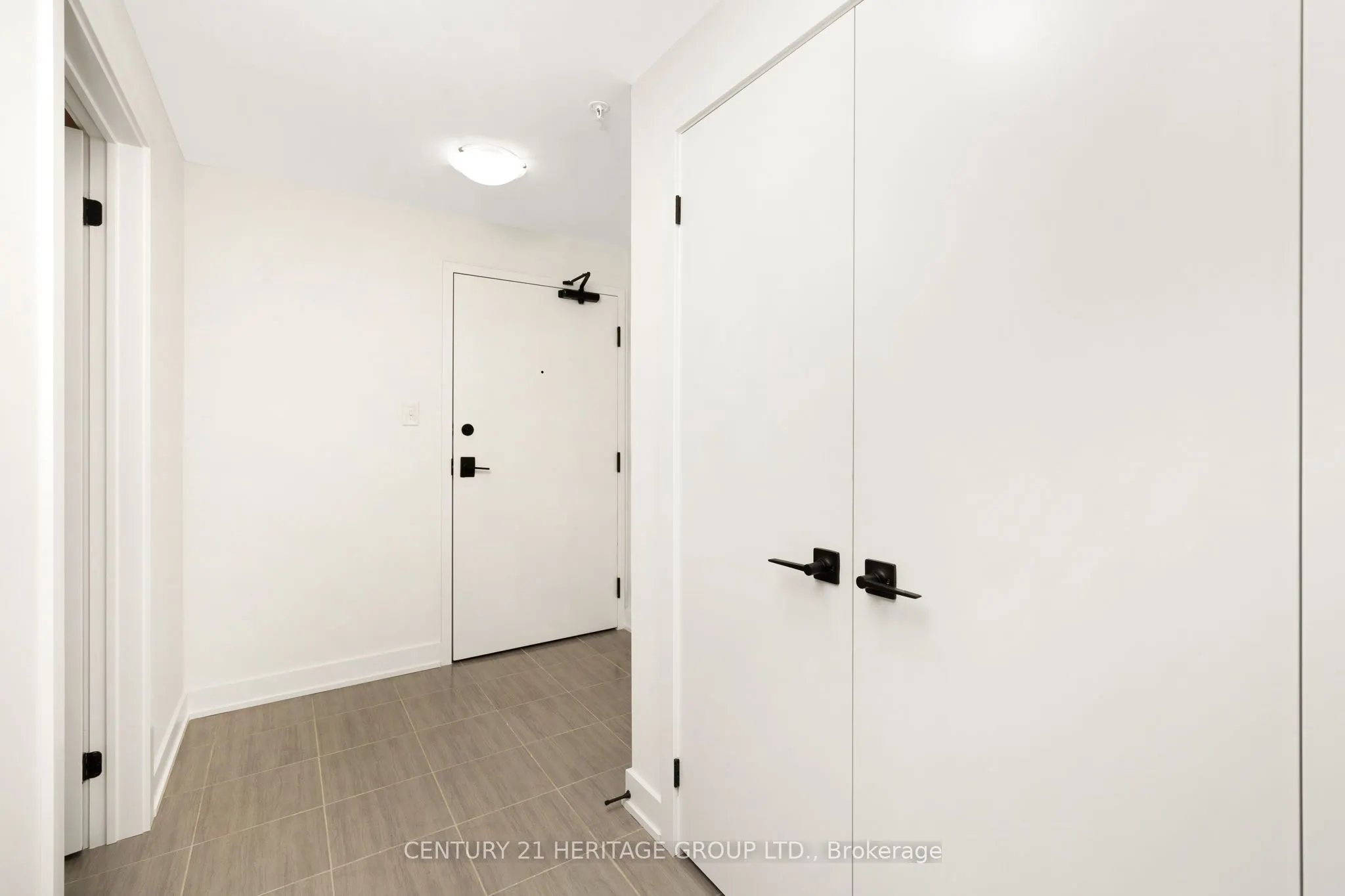 1 Chef Lane, #402
