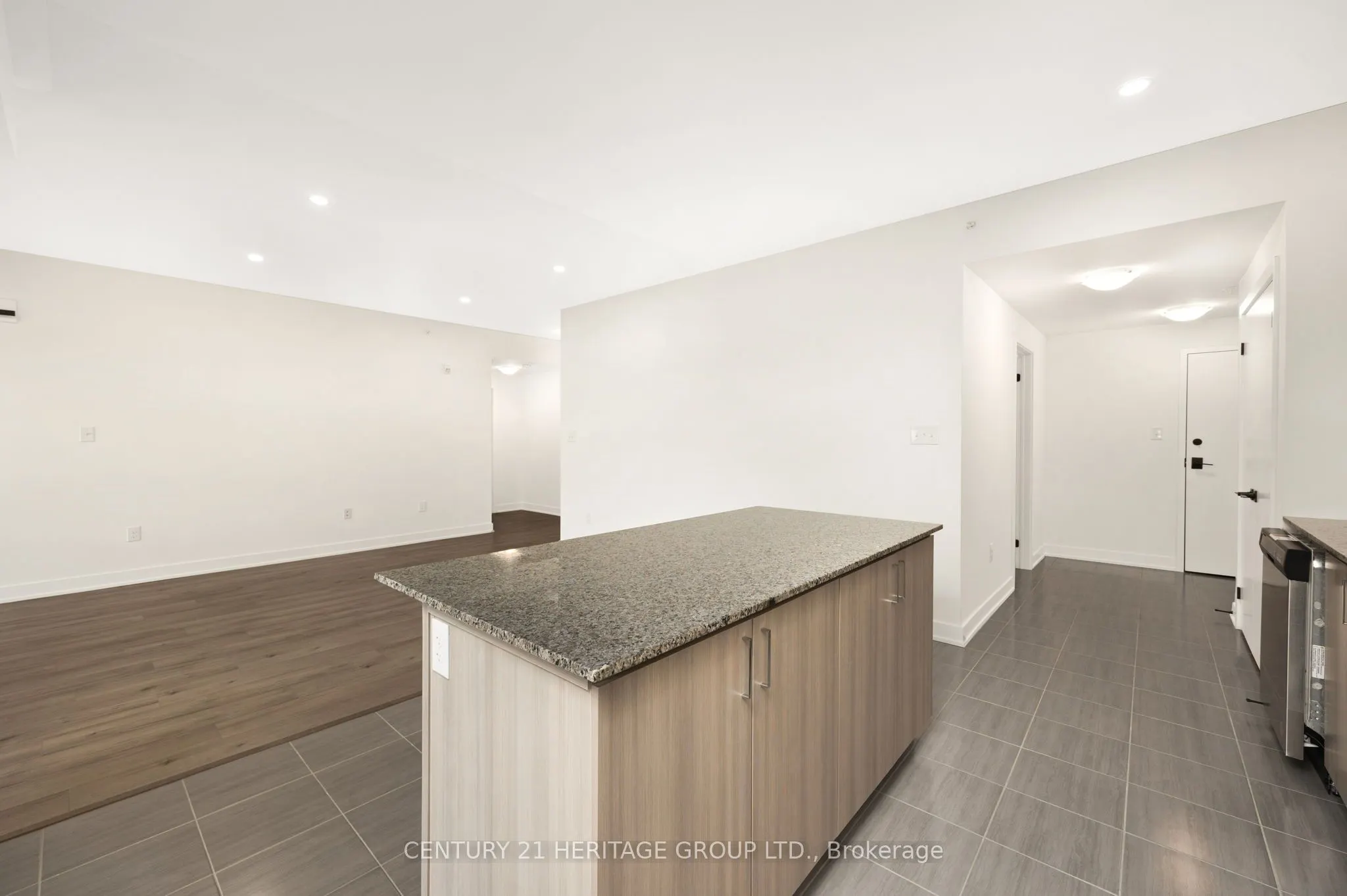 1 Chef Lane, #402