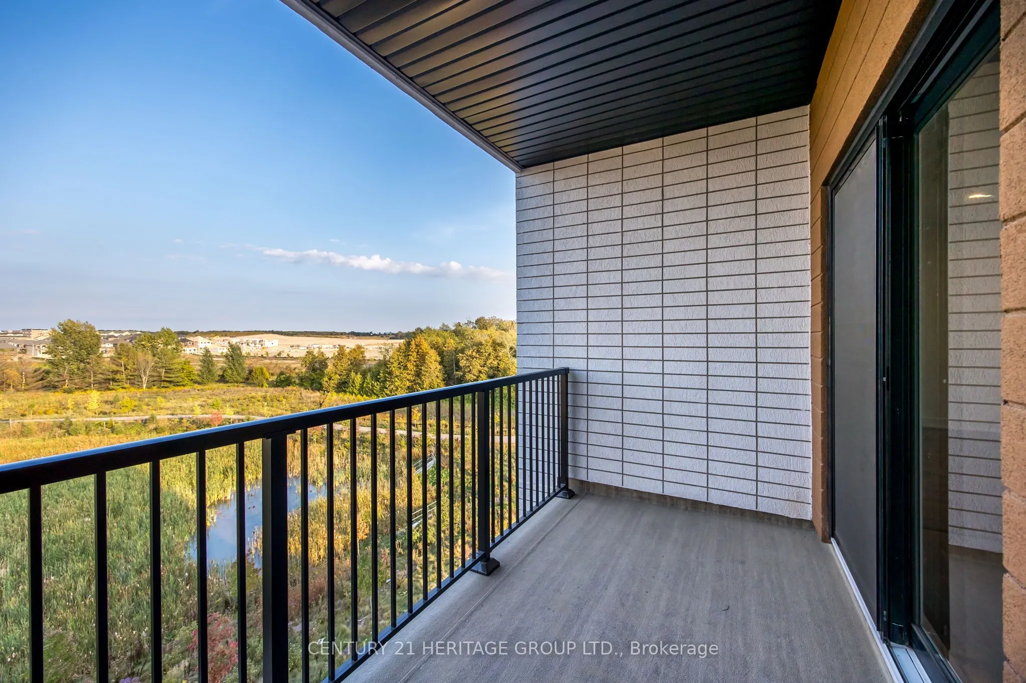 1 Chef Lane, #402