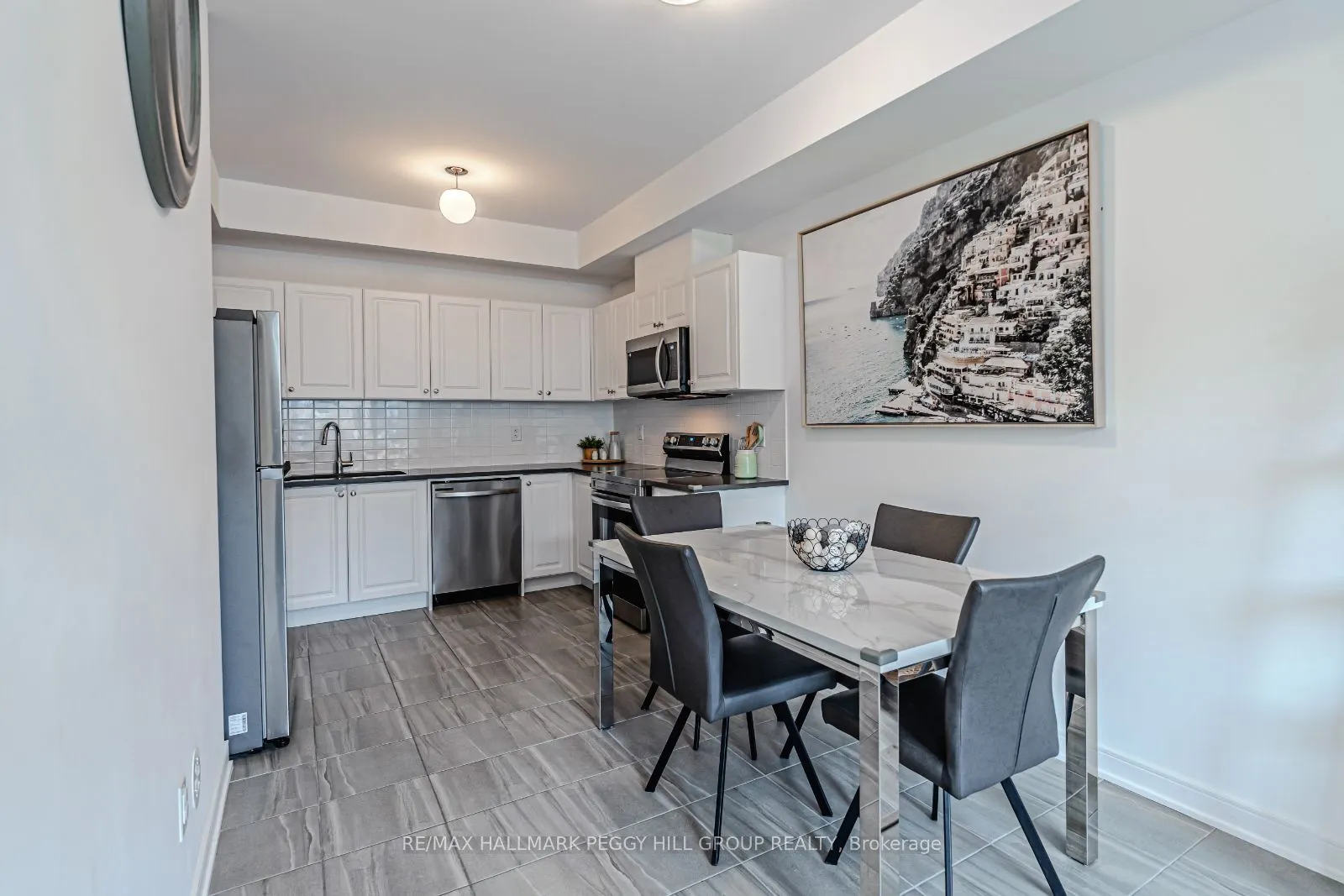25 Red Maple Lane