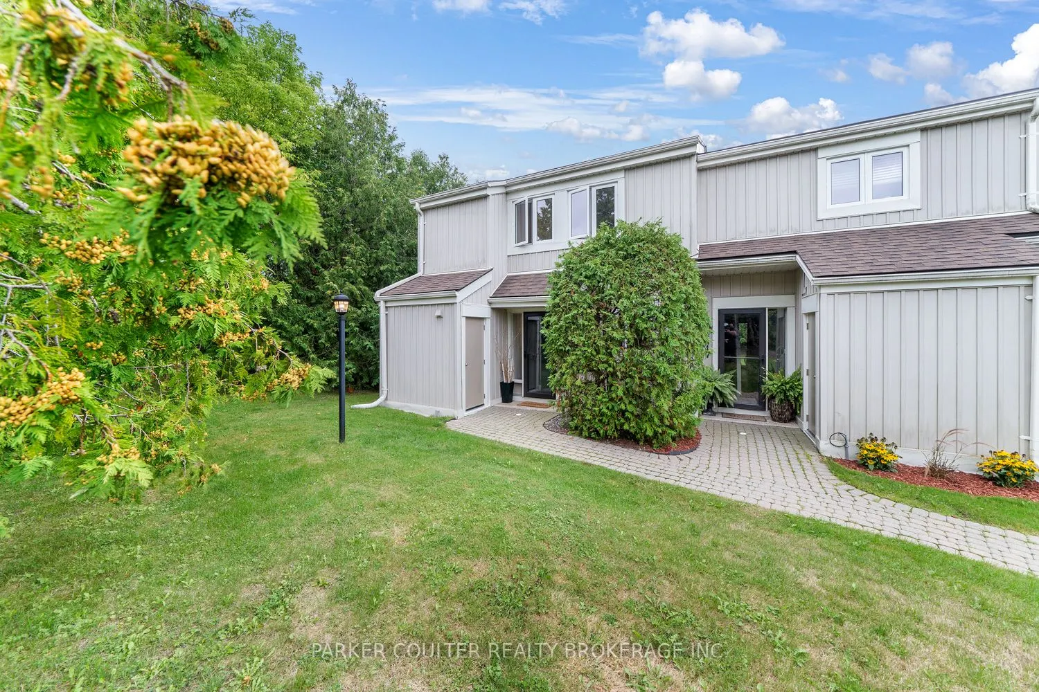 548 Oxbow Crescent, #548