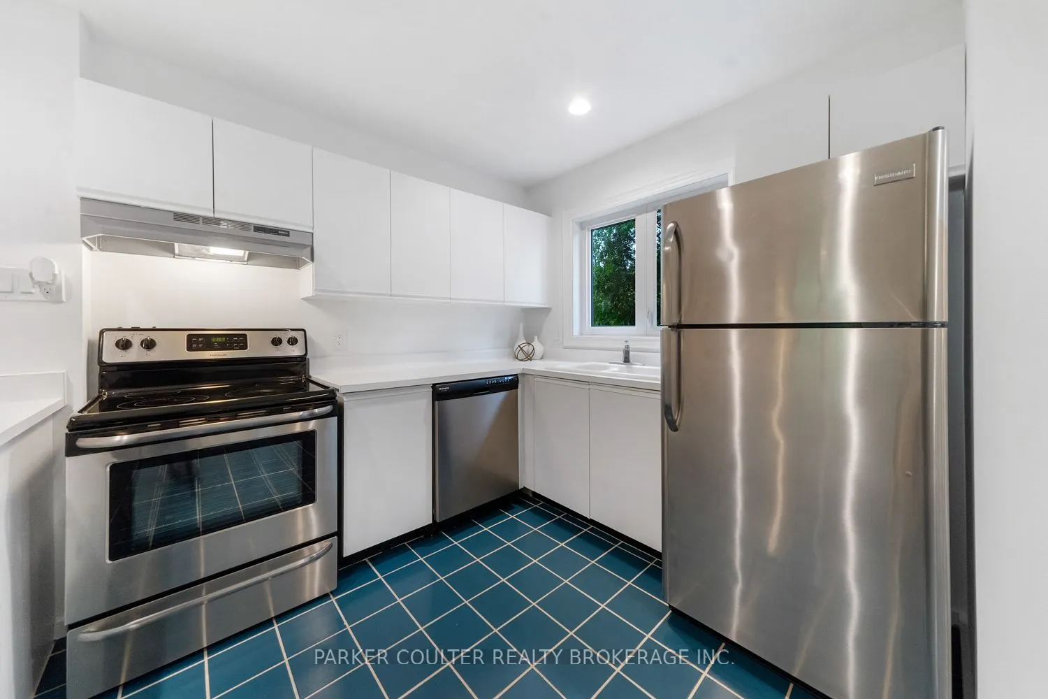 548 Oxbow Crescent, #548