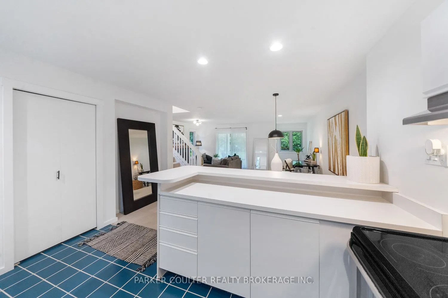 548 Oxbow Crescent, #548