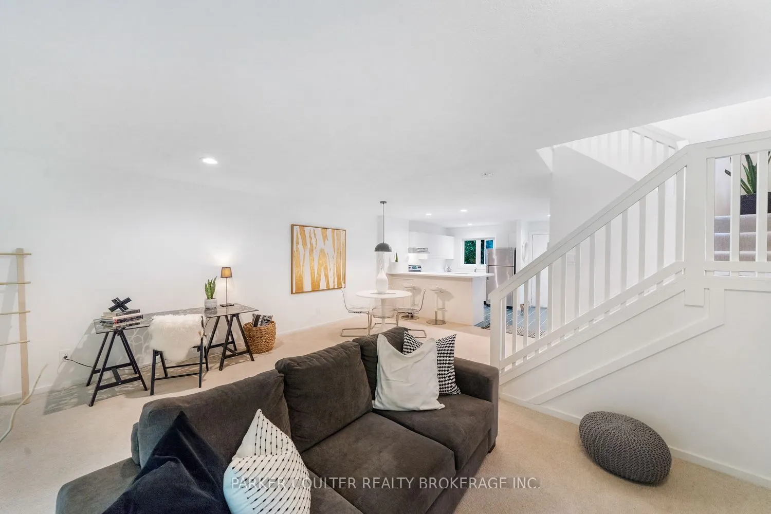 548 Oxbow Crescent, #548