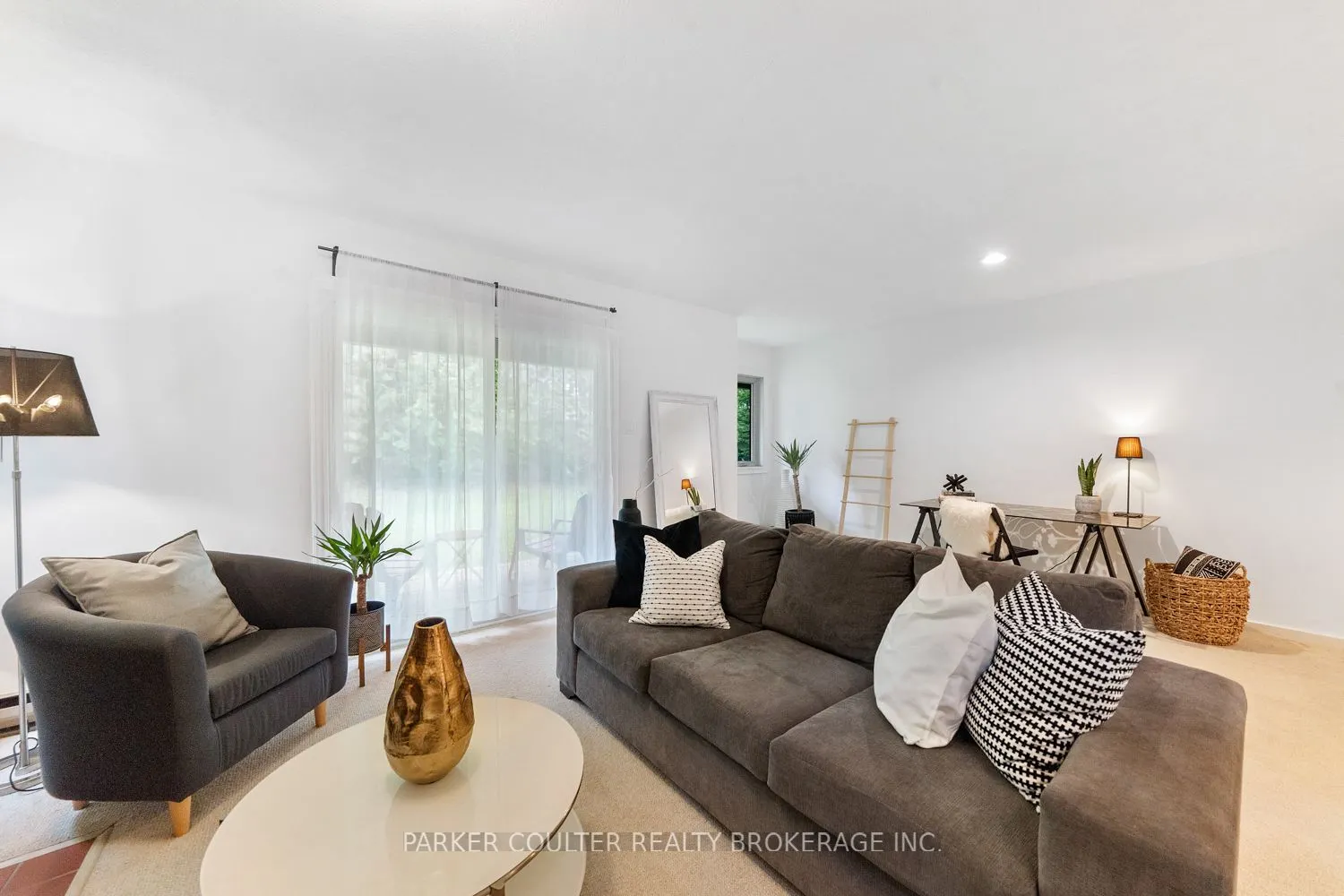 548 Oxbow Crescent, #548