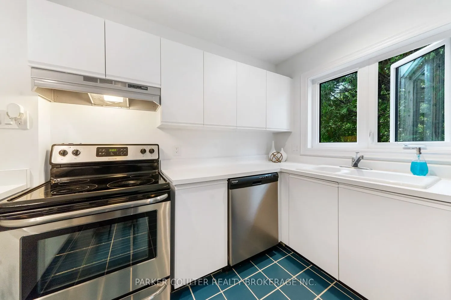 548 Oxbow Crescent, #548