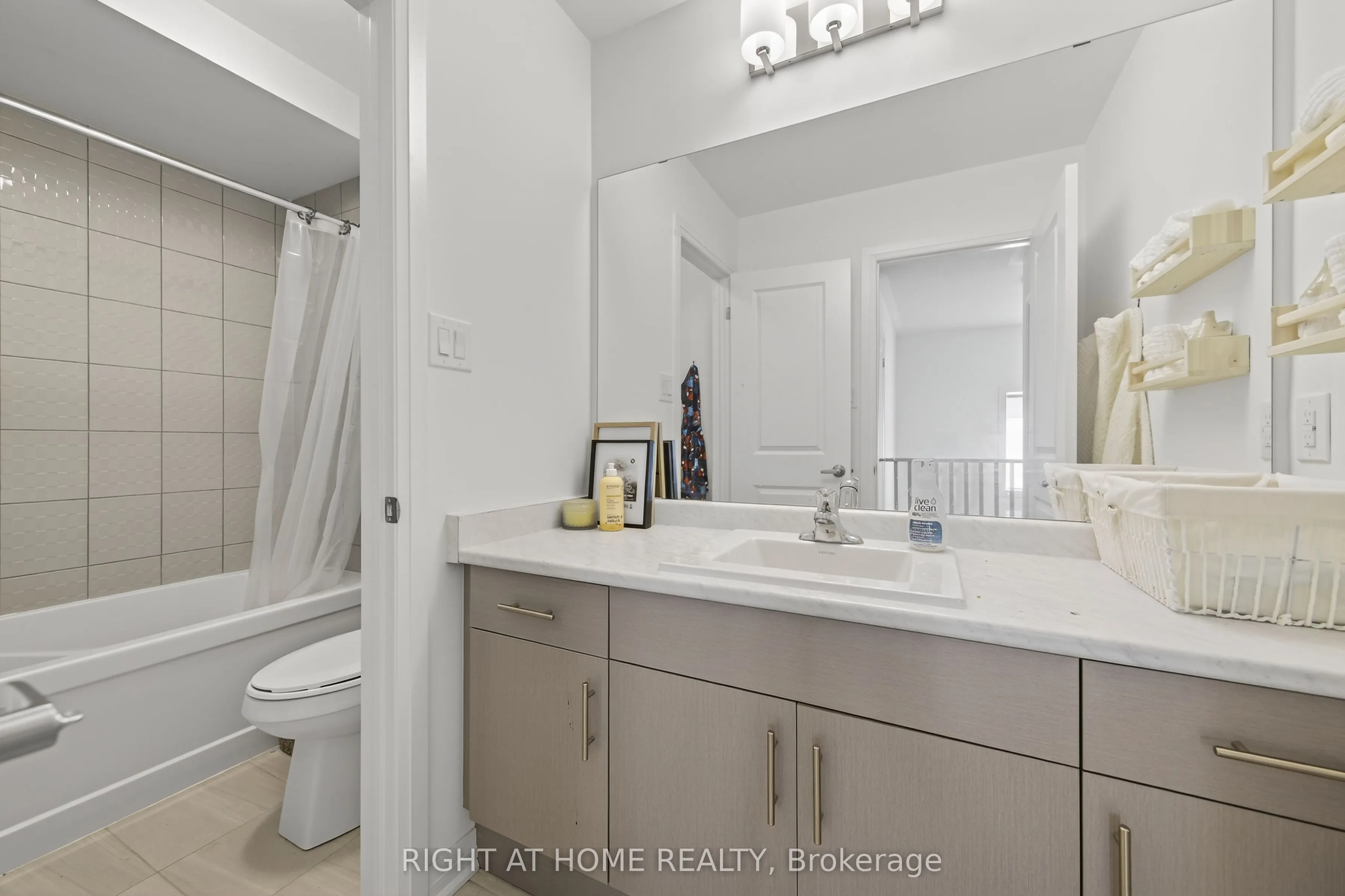 86 West Oak Trail