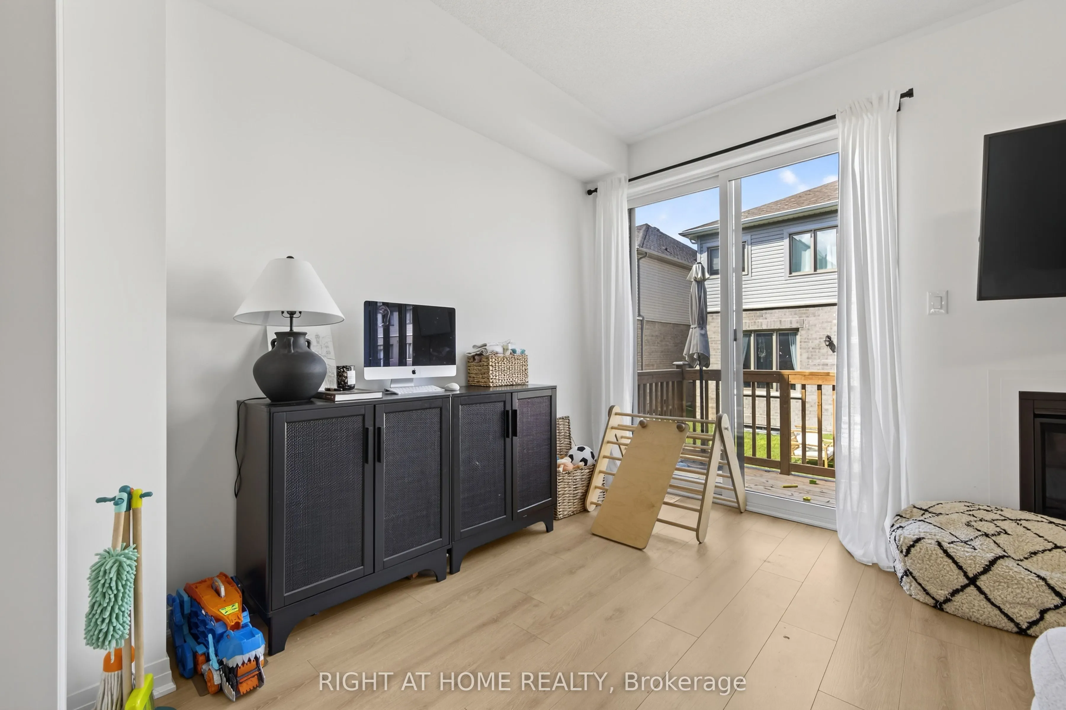 86 West Oak Trail