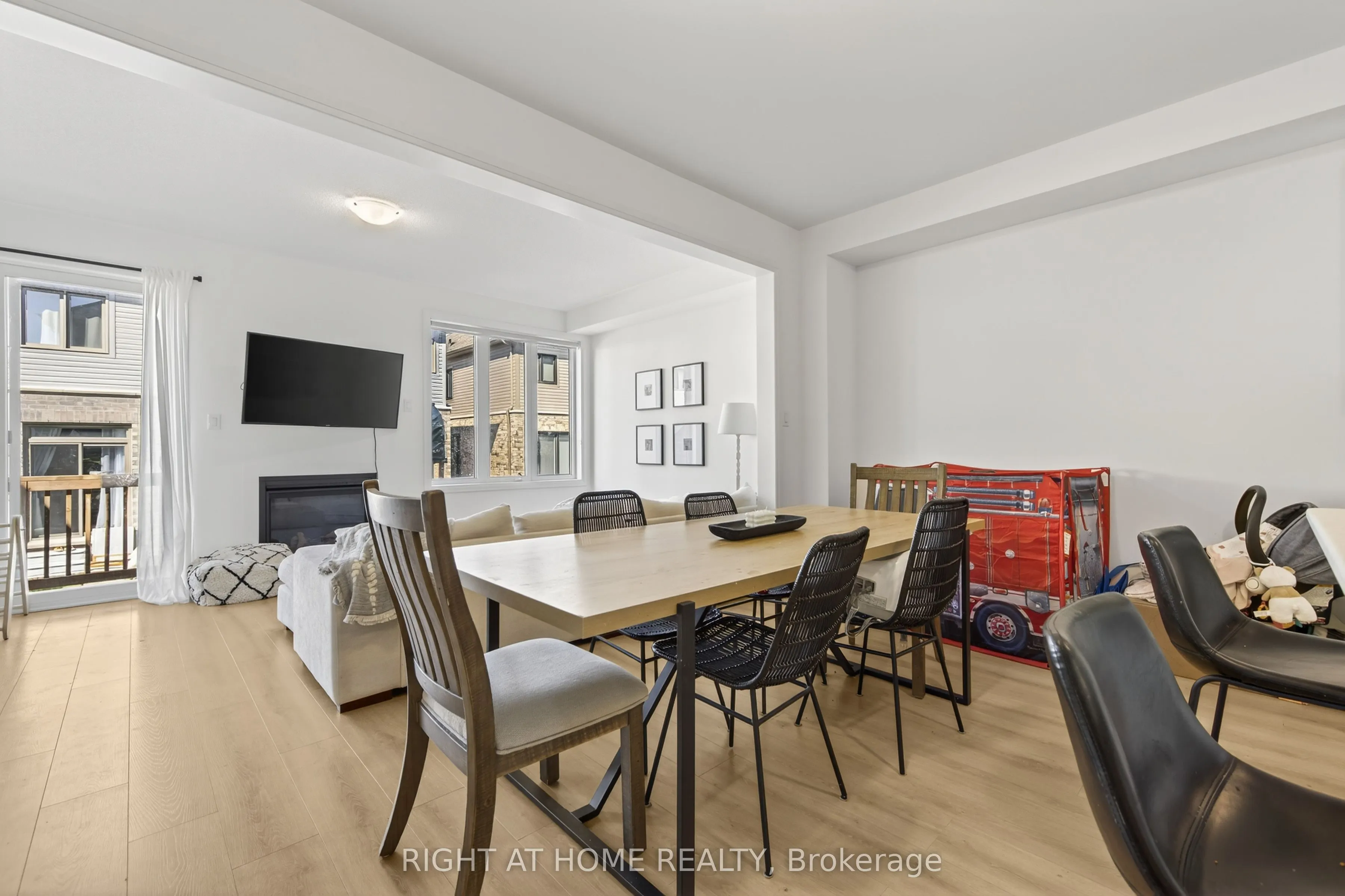 86 West Oak Trail