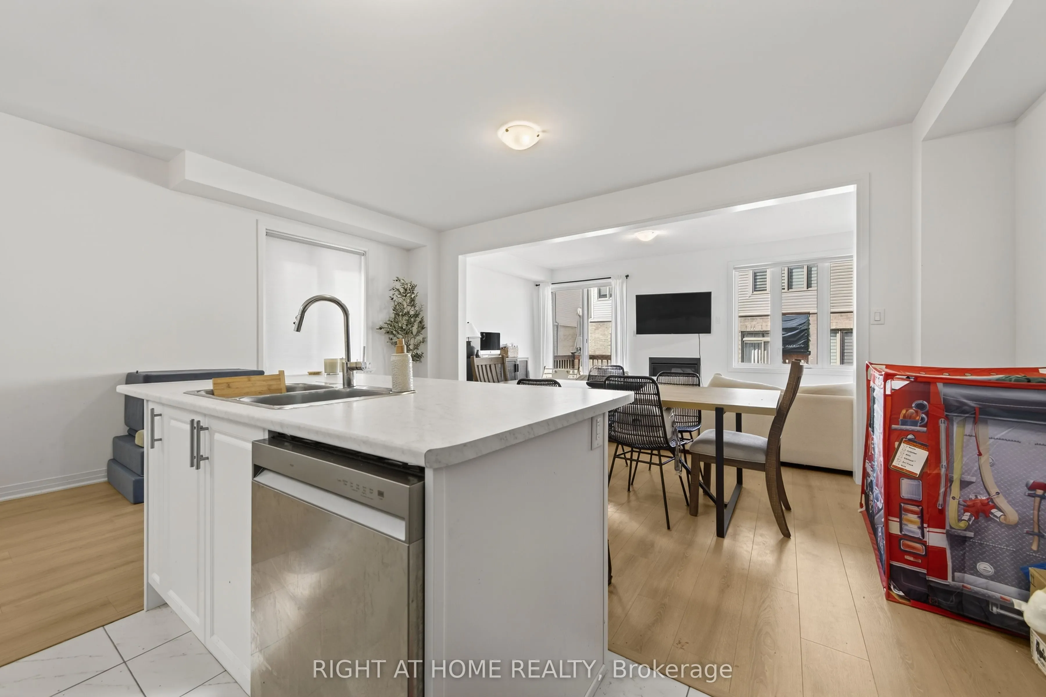 86 West Oak Trail