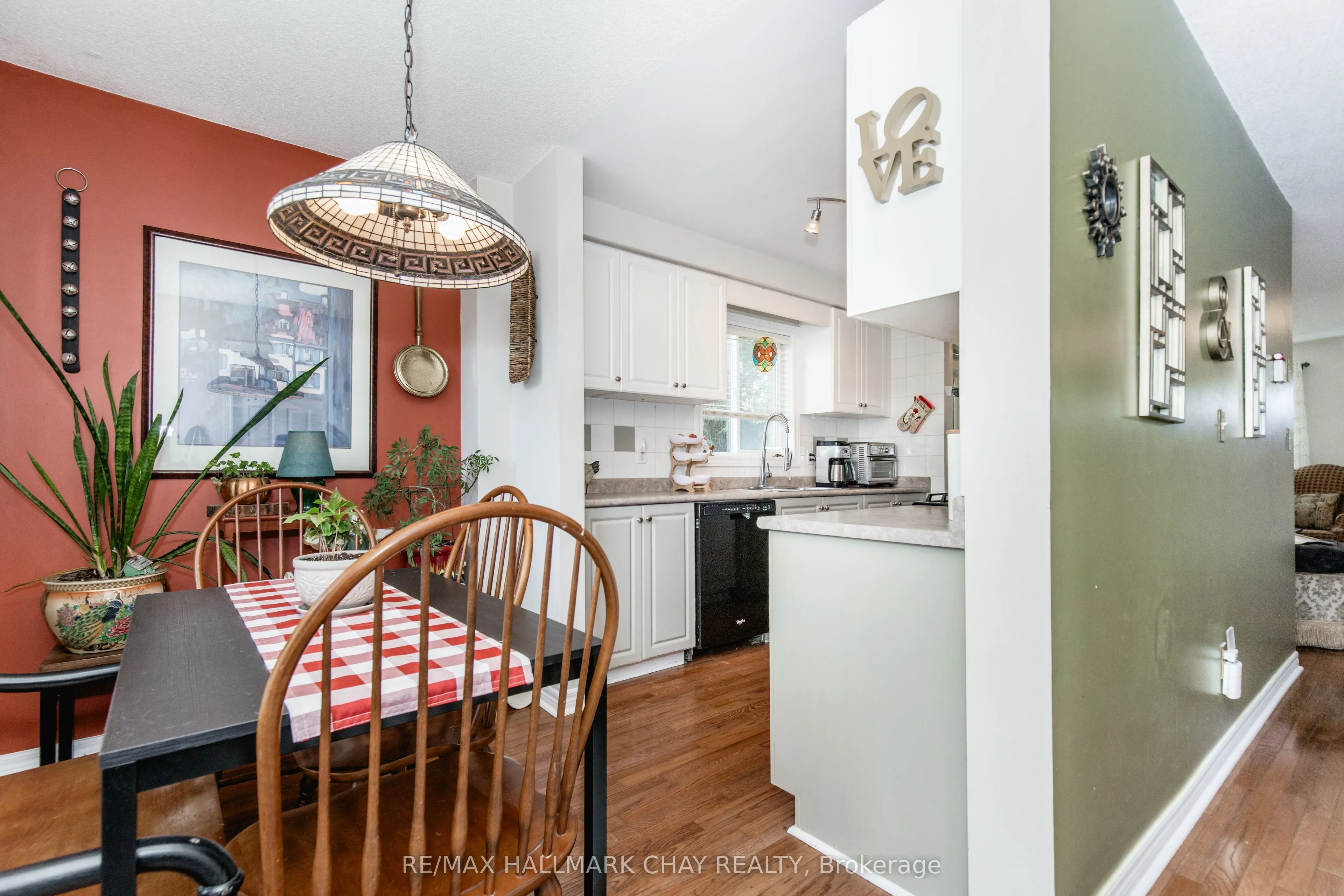 234 Cundles Road E, #11
