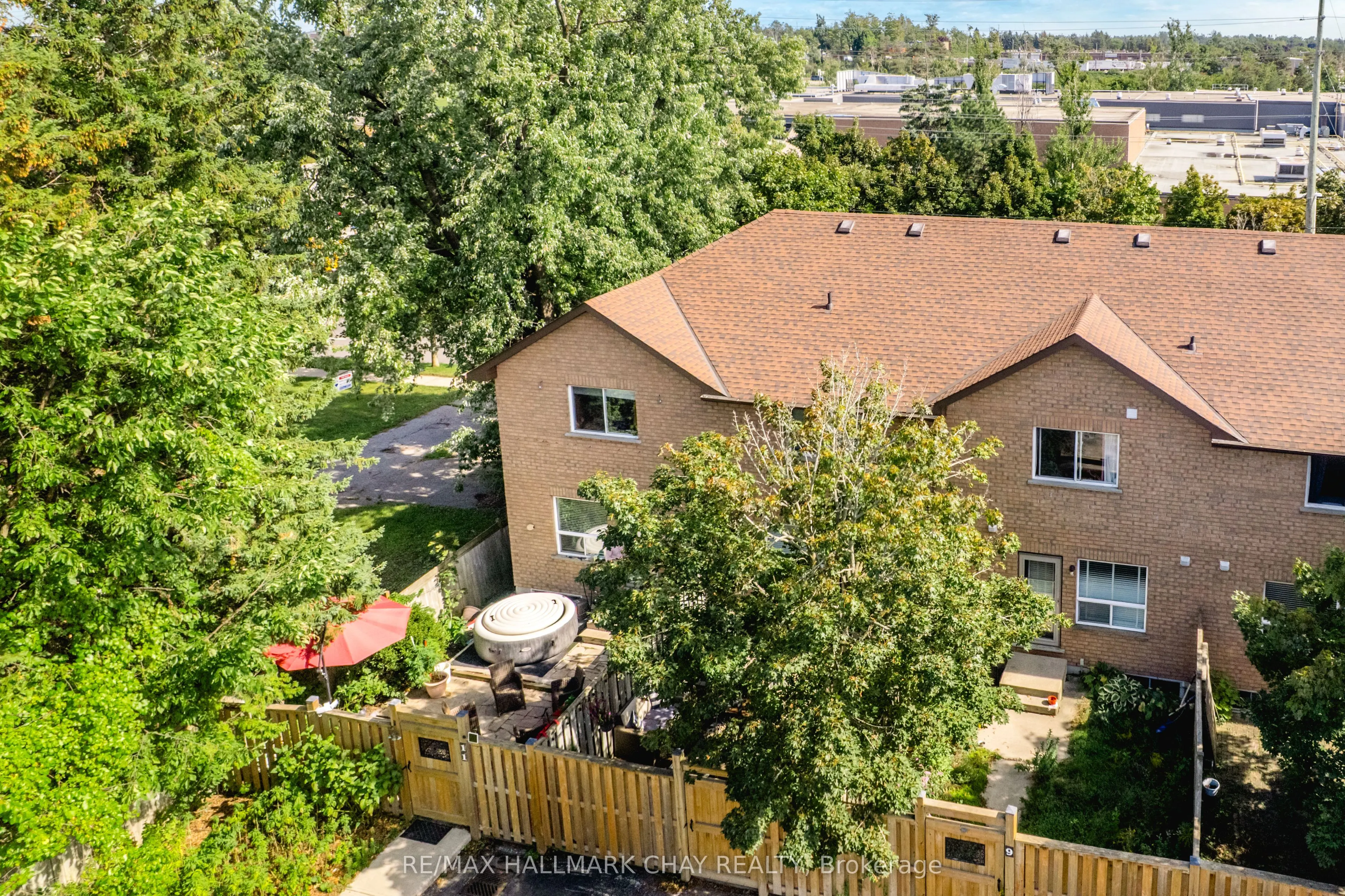 234 Cundles Road E, #11
