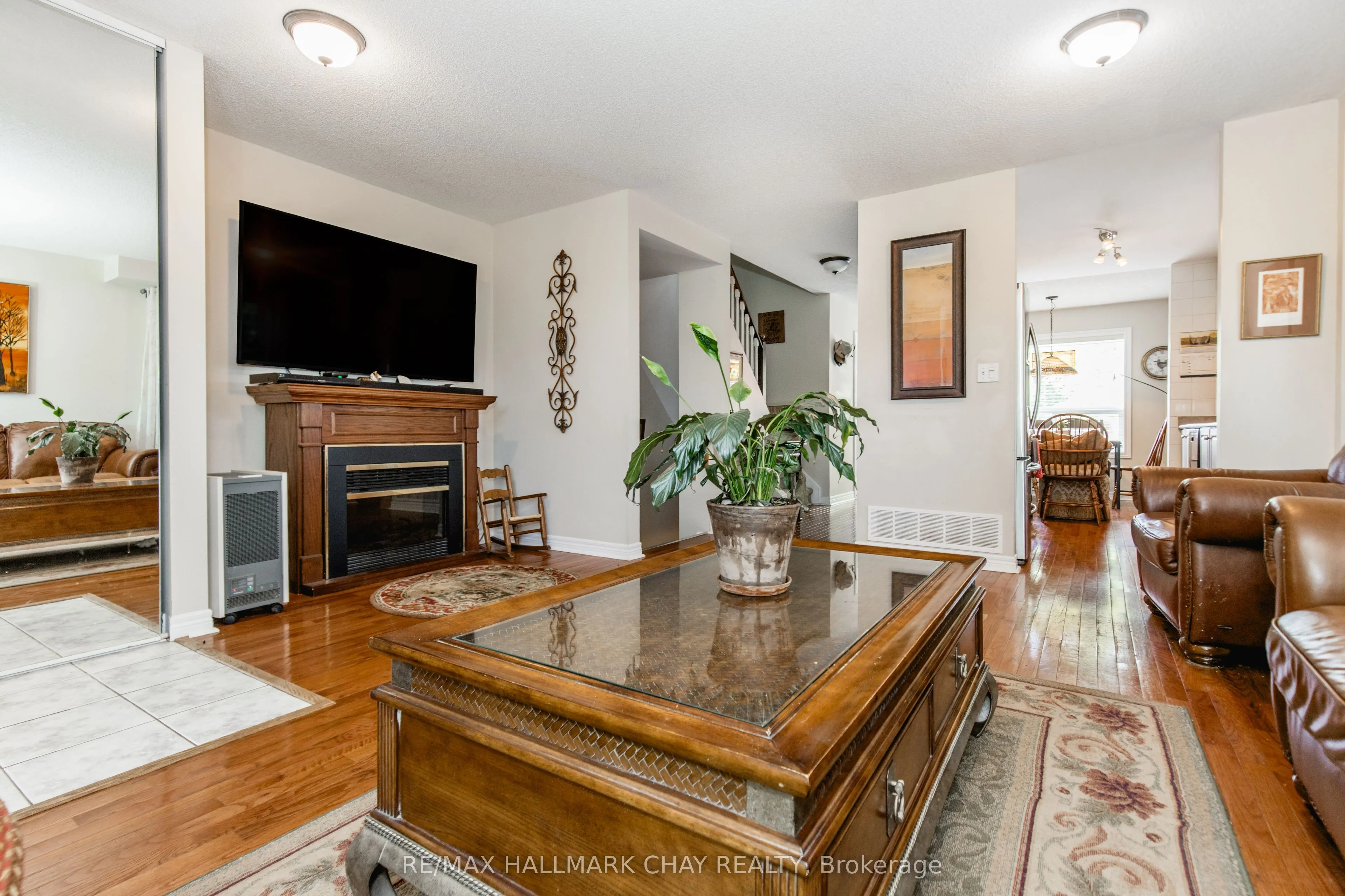 234 Cundles Road E, #11