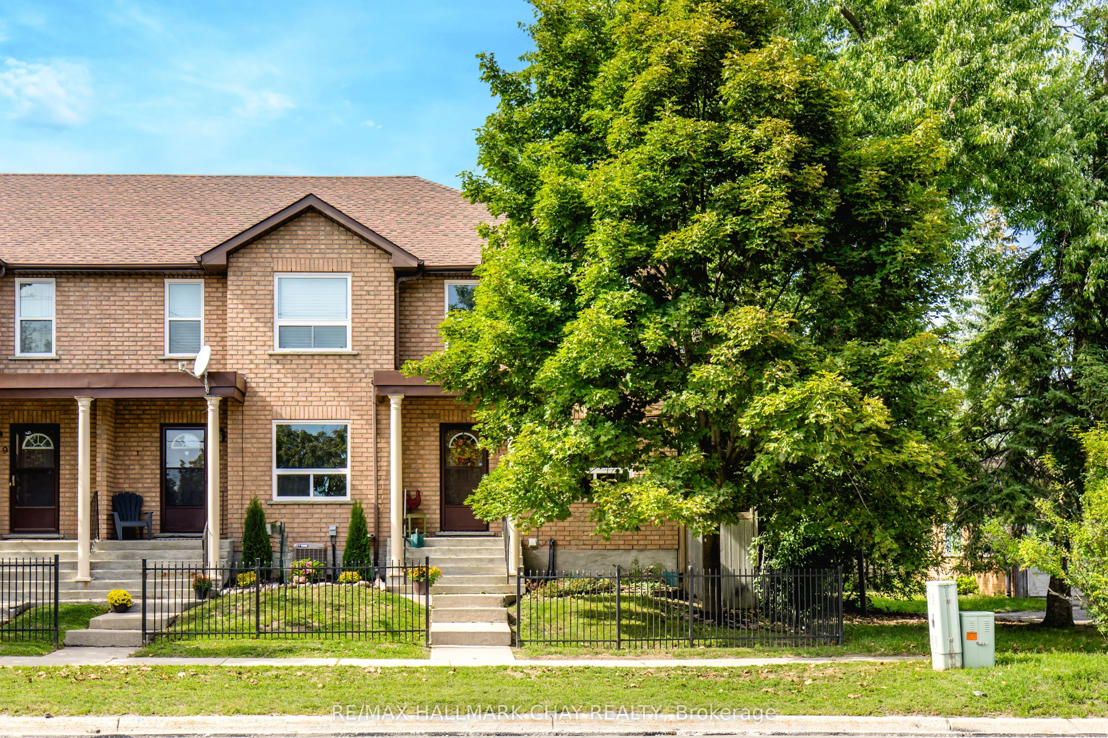 234 Cundles Road E, #11
