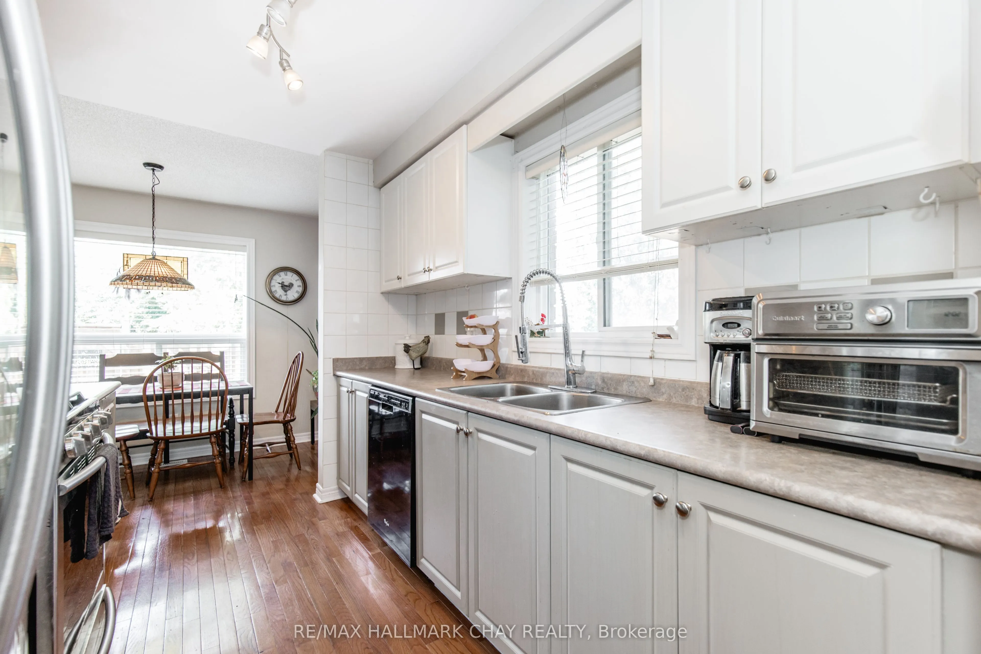 234 Cundles Road E, #11