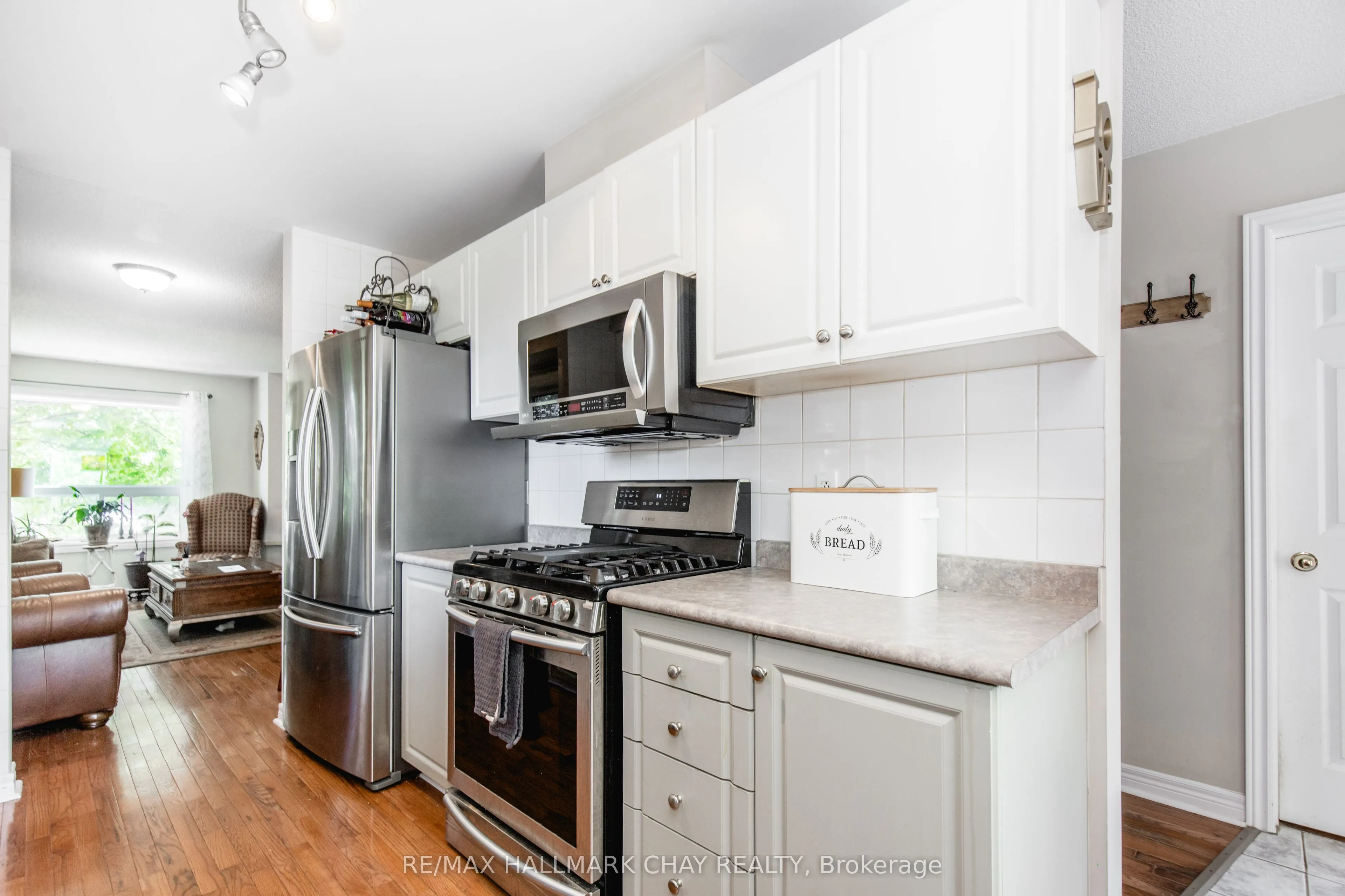 234 Cundles Road E, #11