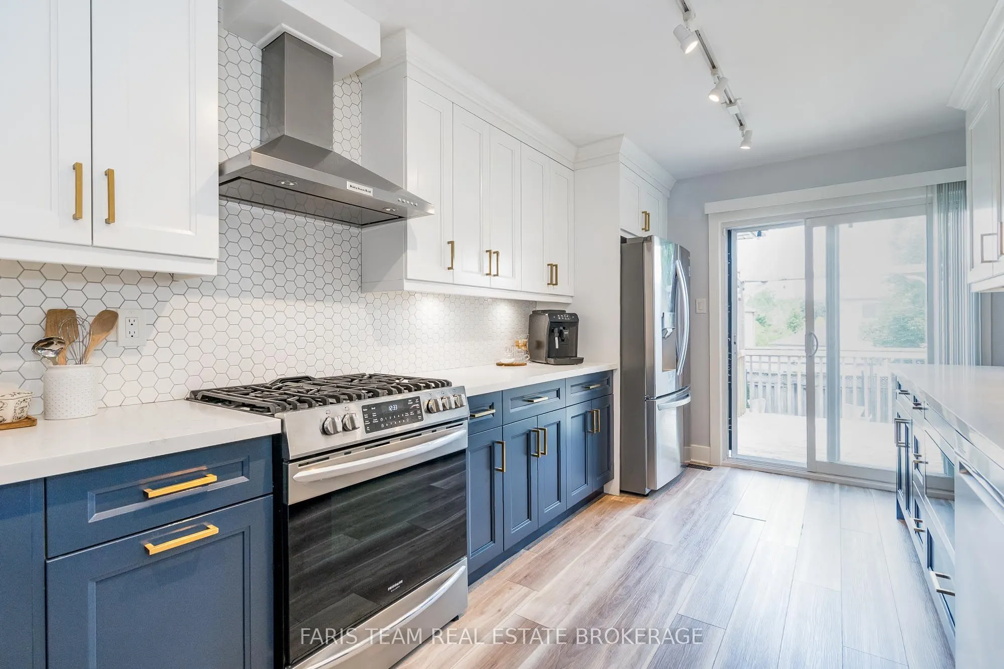 16 Athabaska Road