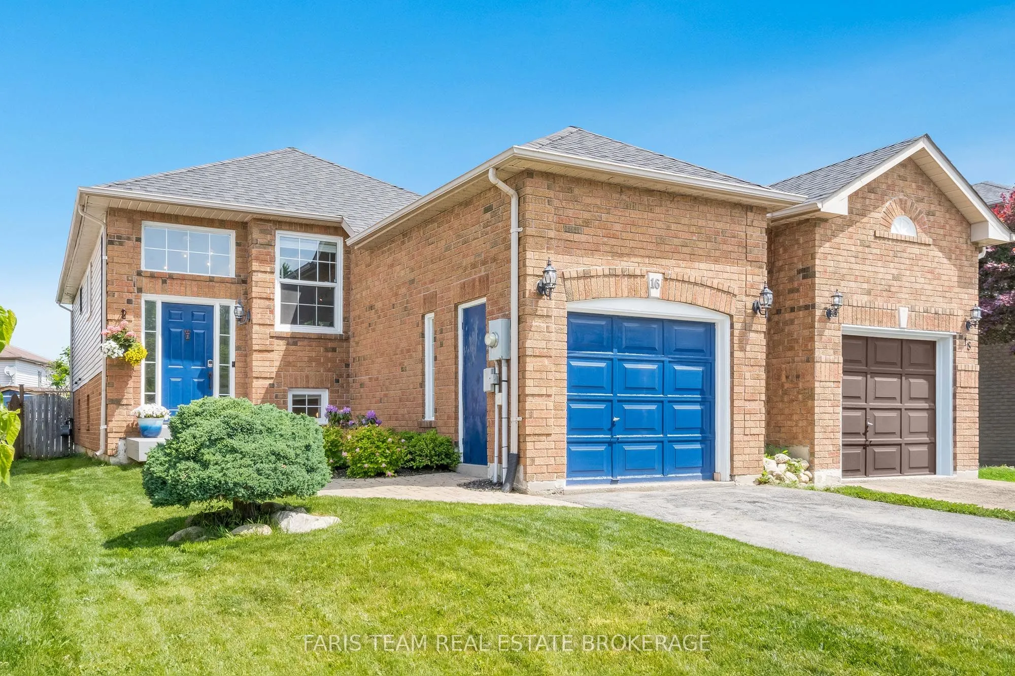 16 Athabaska Road
